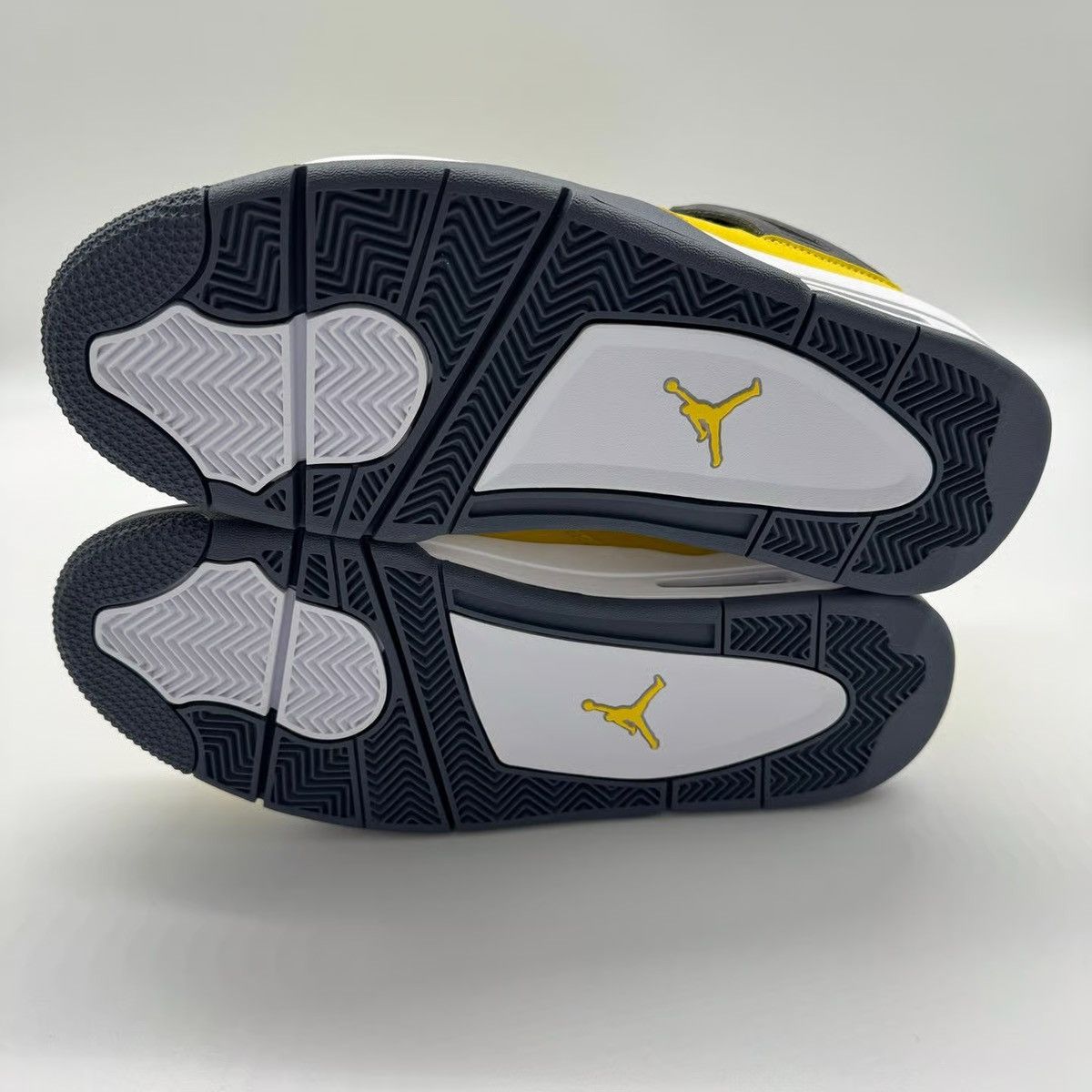 Jordan Brand Jordan 4 Retro Lightning (2021) Size US 10.5 / EU 43-44 - 4 Thumbnail