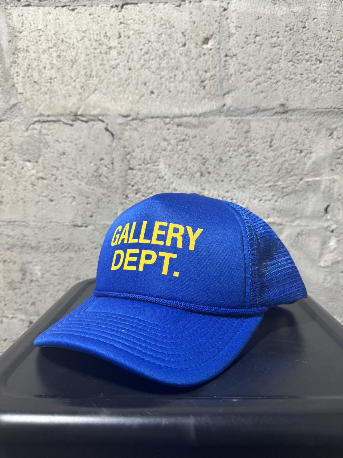 image of Gallery Dept Logo Trucker Hat Blue, Men's