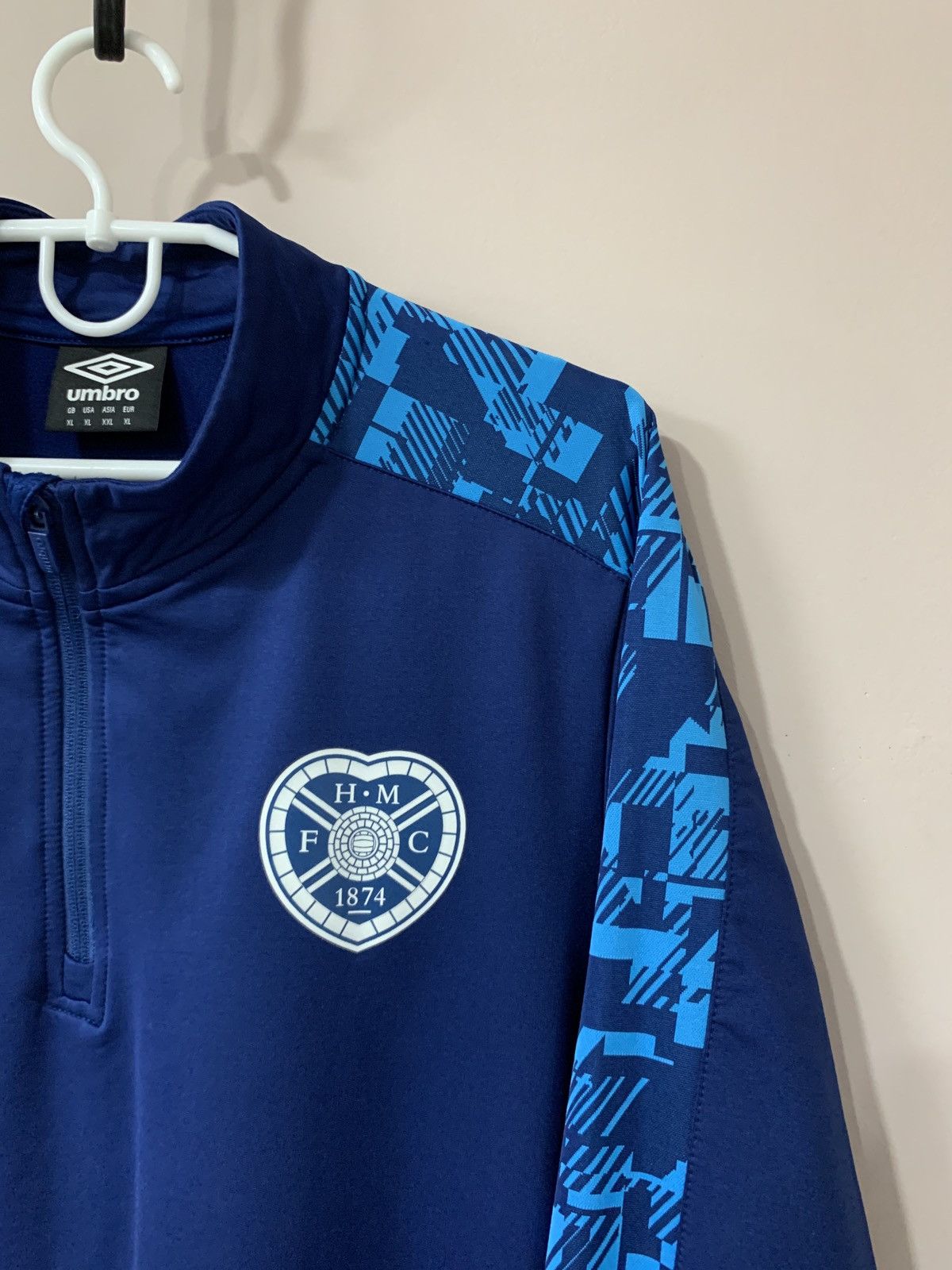 Umbro Heart of Midlothian Hearts Soccer Long Sleeve Shirt Umbro XL Size US XL / EU 56 / 4 - 4 Thumbnail