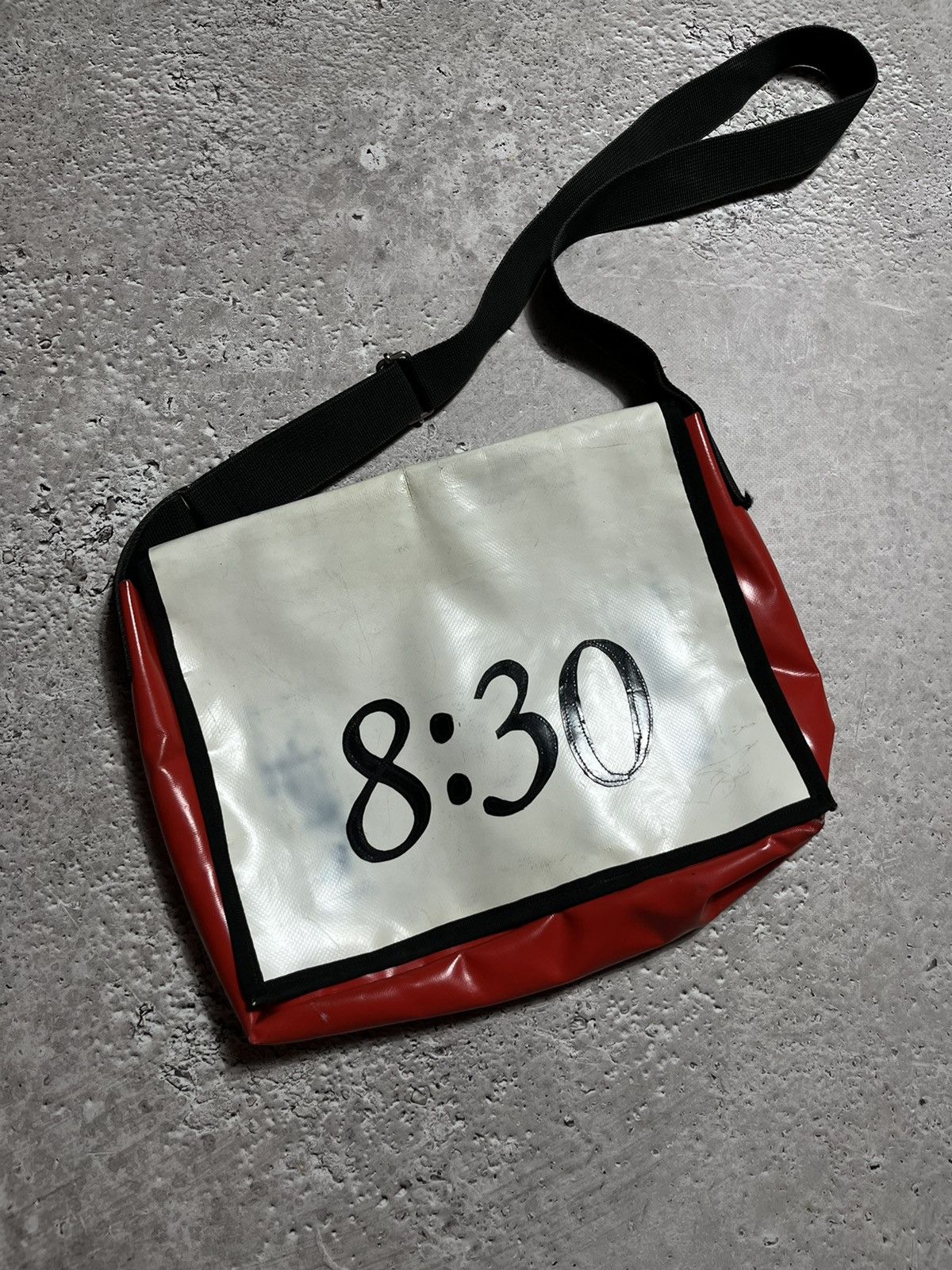 Japanese Brand × Vintage Messenger Bag in FREITAG Style Upcycled Tarpaulin Material Size ONE SIZE - 2 Thumbnail
