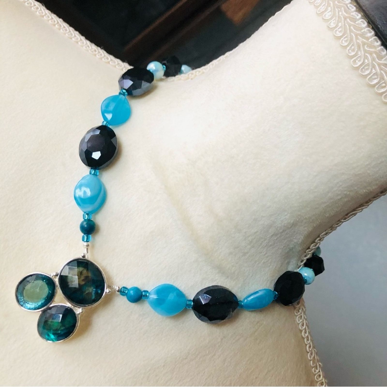 Handmade Handcrafted chunky jet crystal agate howlite stone necklac Size ONE SIZE - 1 Thumbnail