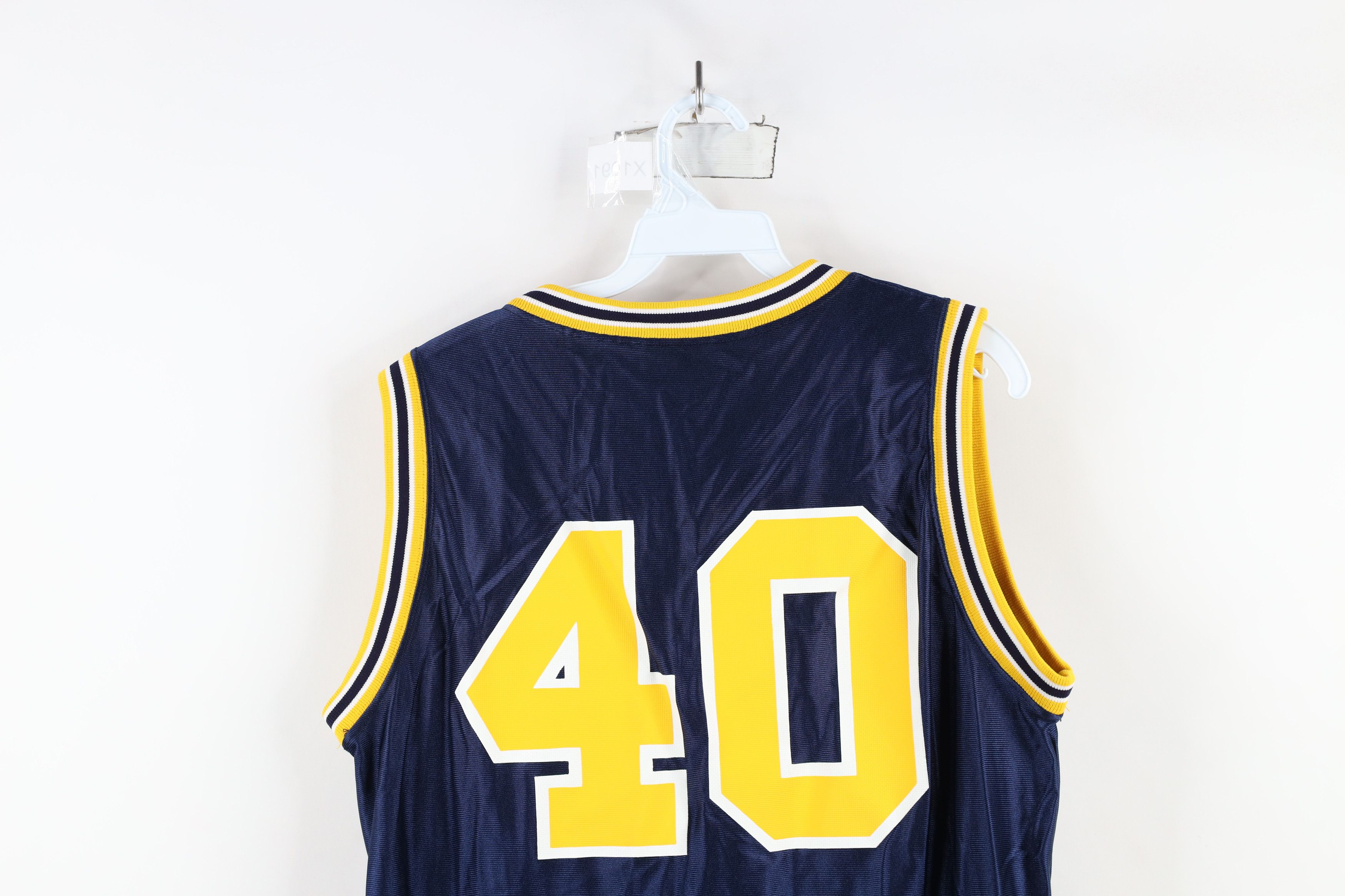 Vintage Vintage 80s 90s University of Toledo Basketball Jersey Size US XXL / EU 58 / 5 - 14 Thumbnail