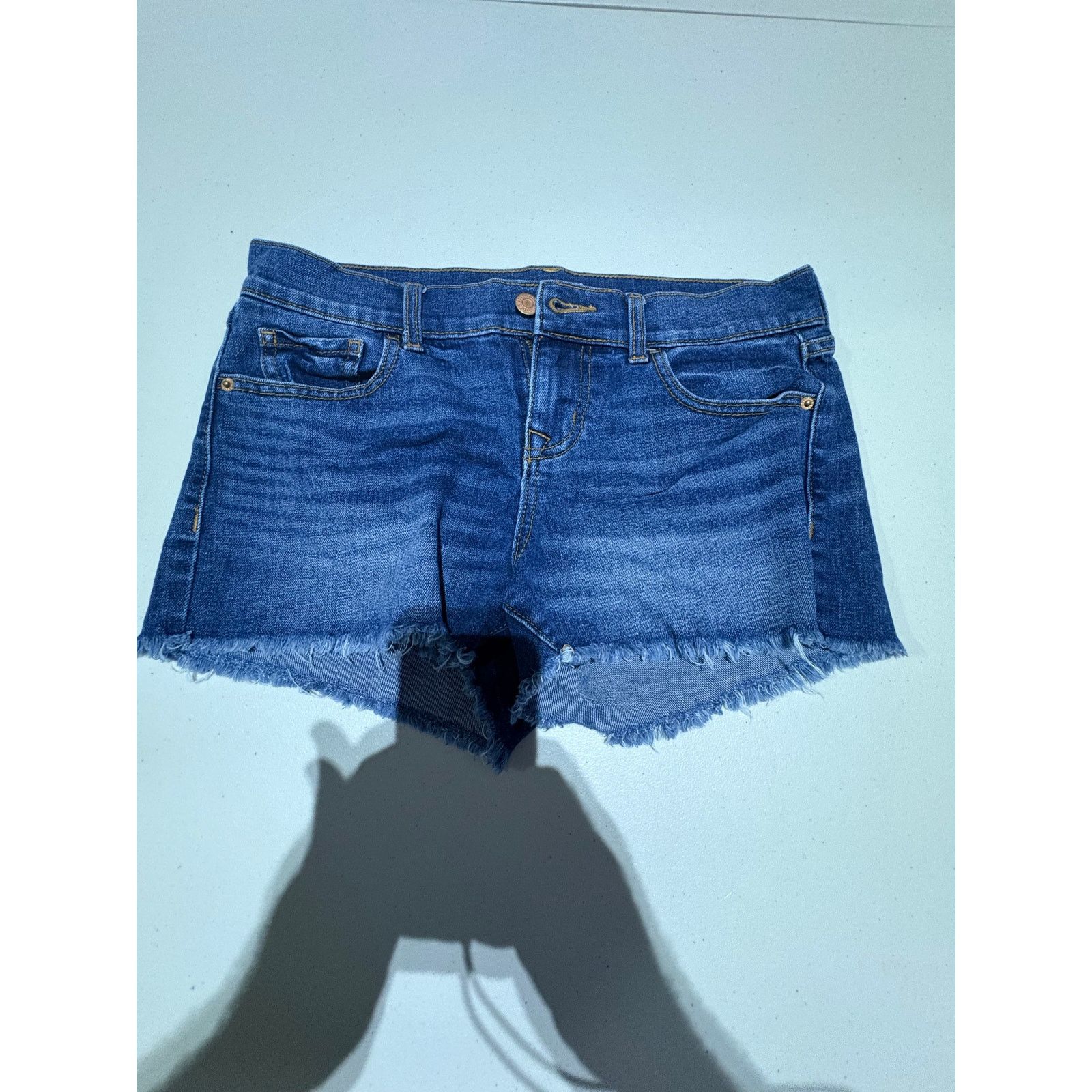 Old Navy Old Navy Women’s Boyfriend Denim Shorts Frayed Size Medium Size 30" / US 8 / IT 44 - 2 Thumbnail