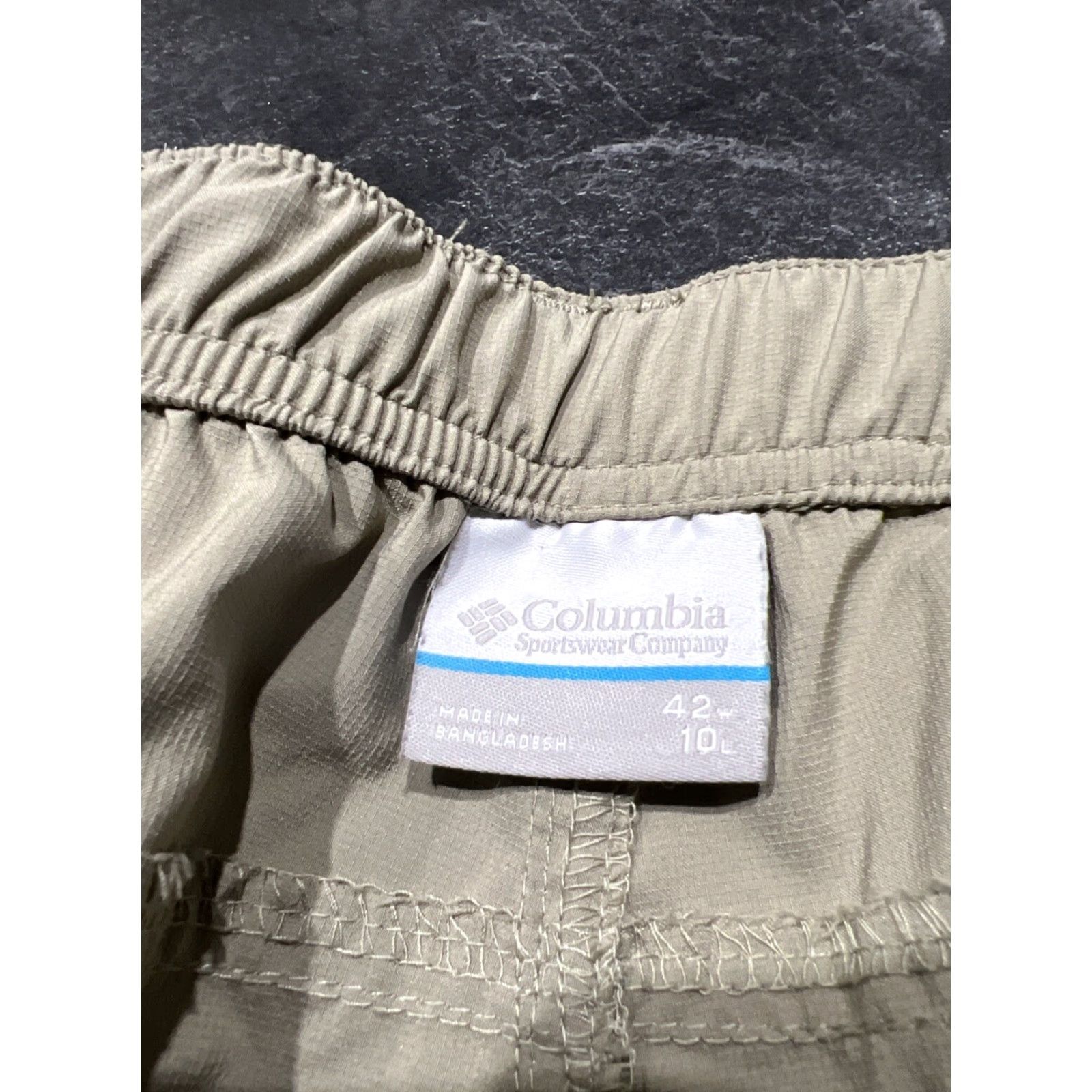 Vintage Columbia Shorts Mens 42 Khaki Tan Polyester Cargo Hiking Outdoor Size US 42 / EU 58 - 4 Thumbnail
