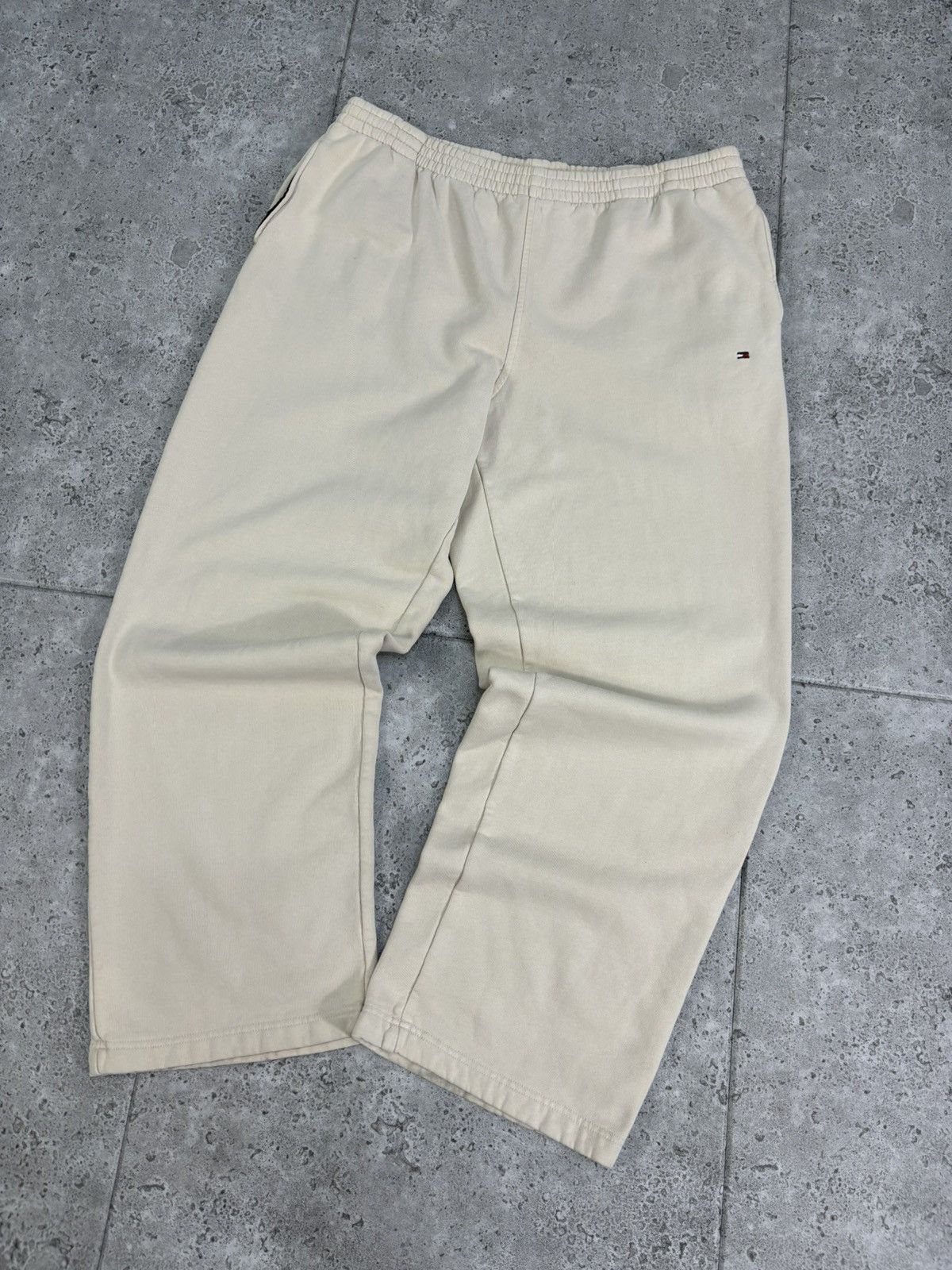 Japanese Brand × Tommy Hilfiger Crazy Wide Leg Hip Hop Sweatpants Tommy Hilfiger Japanesse Size US 36 / EU 52 - 2 Thumbnail