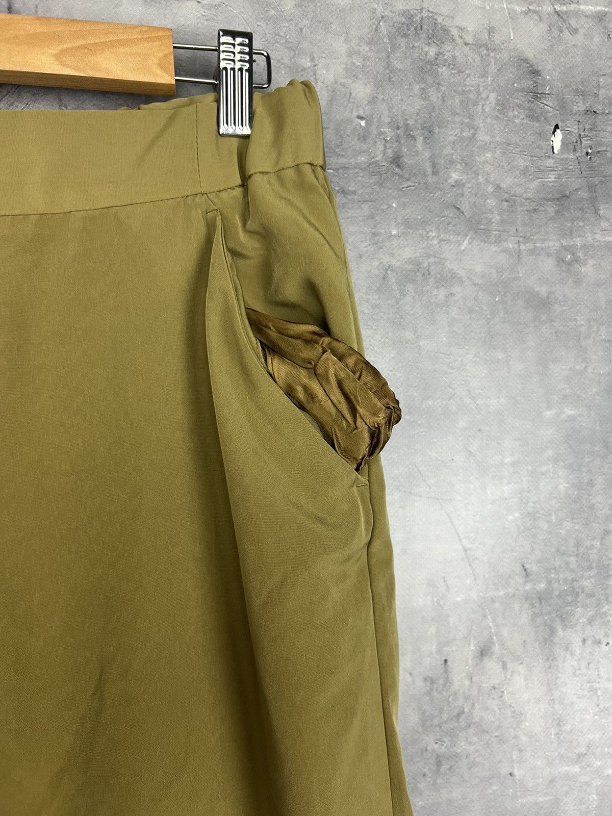 Maison Margiela Maison Margiela MM6 Women’s Silk Pants Size SW32 Size 30" / US 8 / IT 44 - 8 Thumbnail