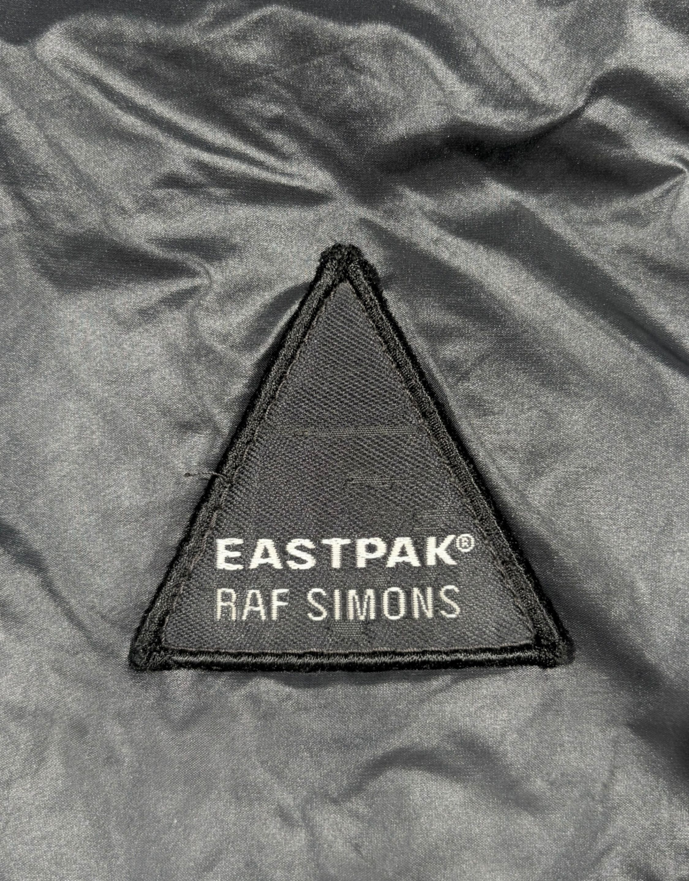 Eastpak × Raf Simons Raf Simons X Eastpack AW08 Crossbody Bag Black Size ONE SIZE - 4 Thumbnail