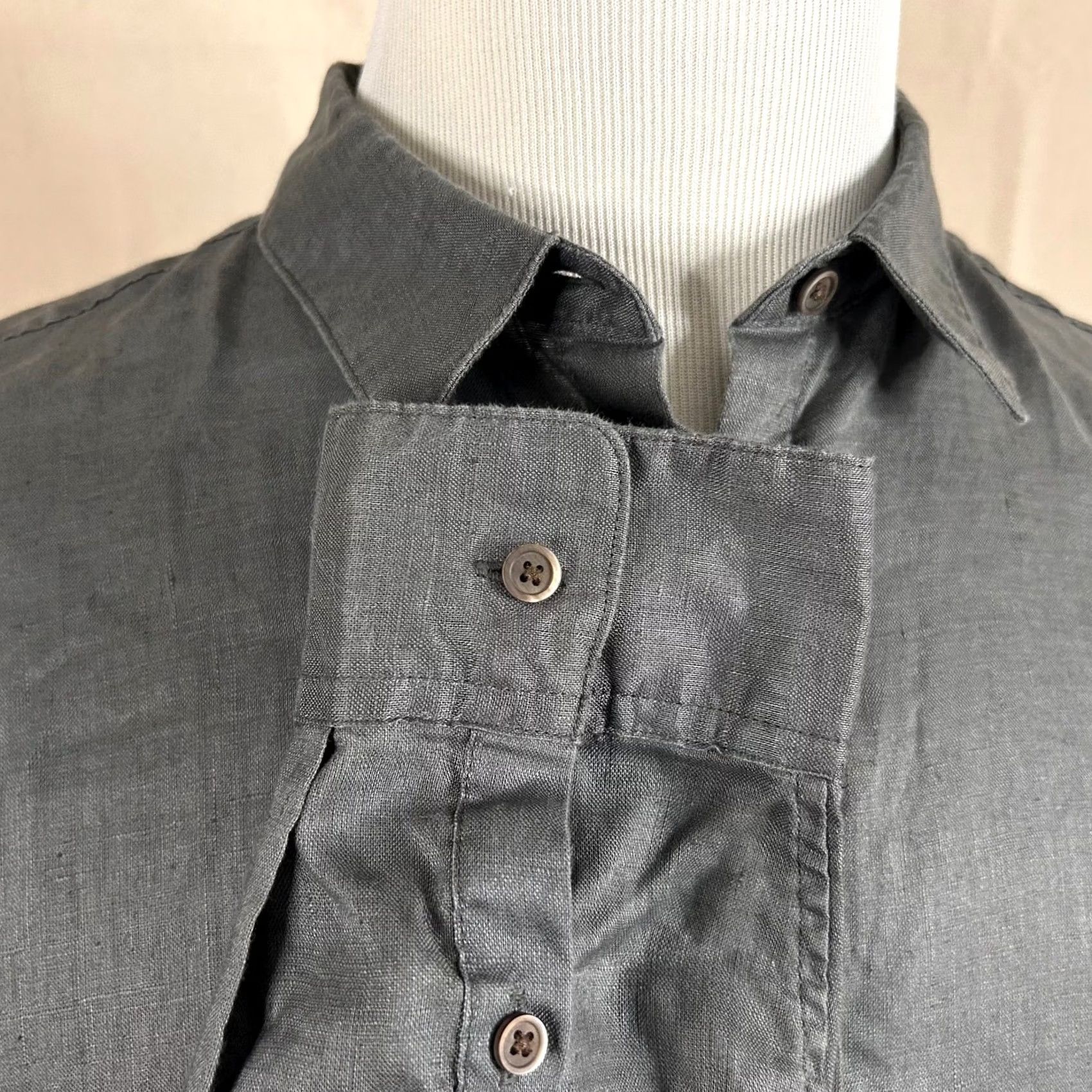 Uniqlo Uniqlo XXL Button Down Shirt Gray Solid 100% Linen Womens Size XXL / US 16-18 / IT 52-54 - 5 Thumbnail