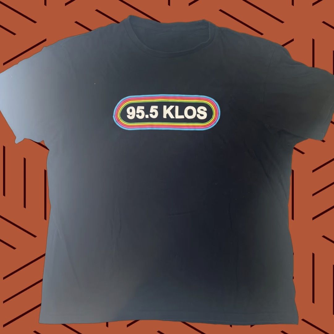 Rainbow VINTAGE Rock Station 95.5 KLOS Rainbow Outline Logo Shirt Large Black Mens T-Shirt 80s 90s Band Music Radio Logo Size US L / EU 52-54 / 3 - 1 Thumbnail