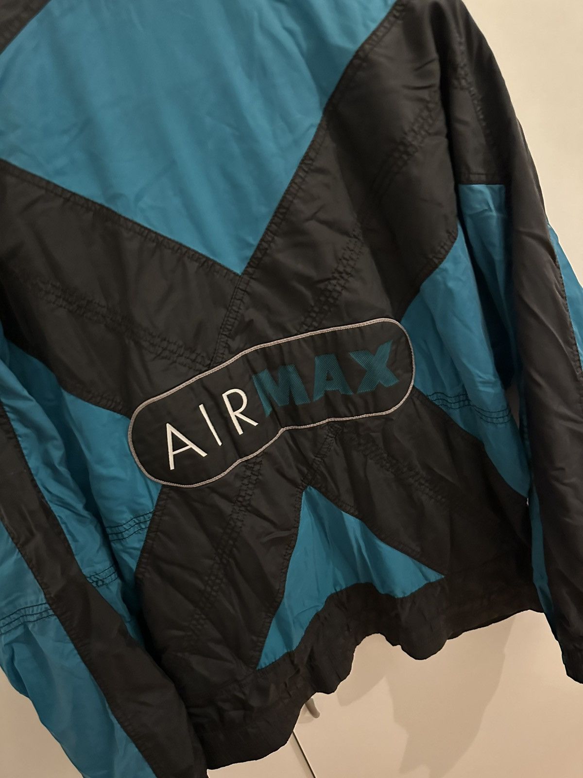 Nike Nike Air Max Jacket Windbreaker Size M Vintage Jacke Retro Size US M / EU 48-50 / 2 - 12 Thumbnail