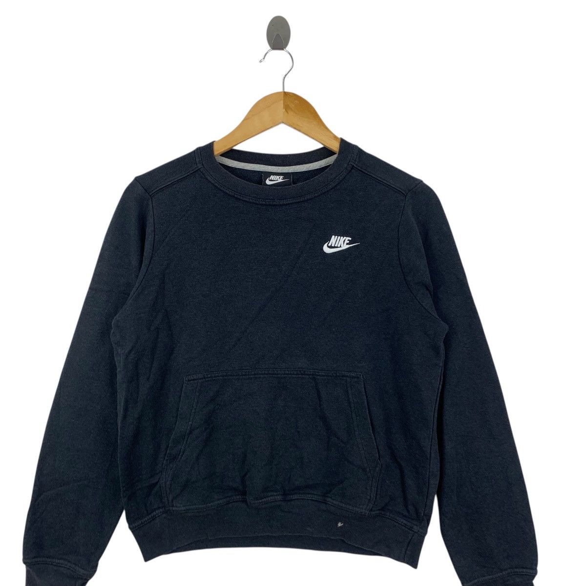 Nike Vintage NIKE SWOOSH Minimalist Embroidered Logo Sweatshirt Size M / US 6-8 / IT 42-44 - 5 Thumbnail