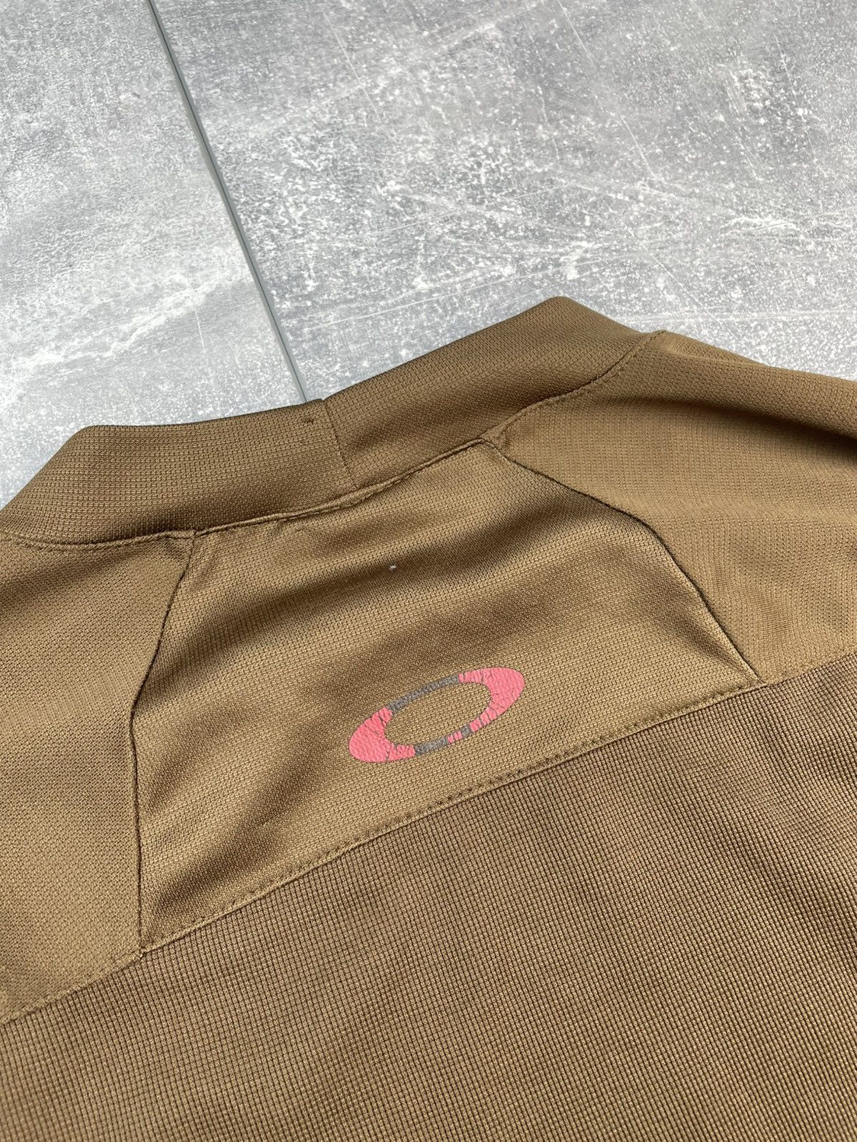 Oakley Oakley Vintage Long Sleeve Big Logo Rare 90s Size US XL / EU 56 / 4 - 6 Thumbnail