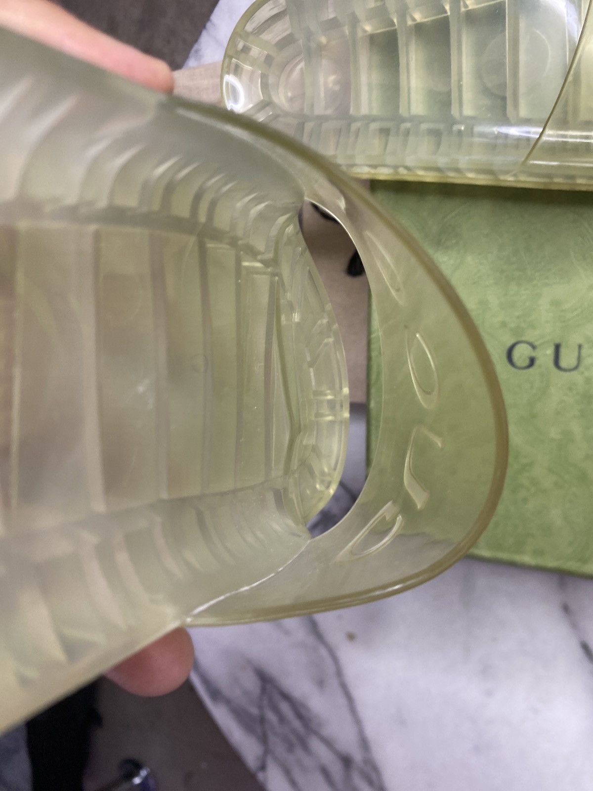 Gucci Gucci gel translucent slide Size US 9 / EU 42 - 2 Thumbnail