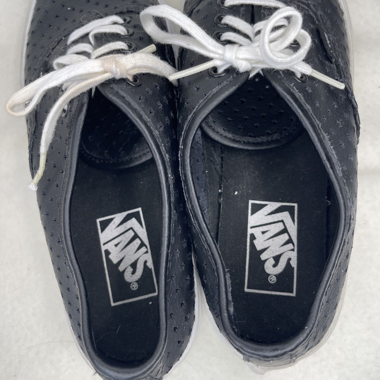 Vans Vans Authentic Perforate Leather Skate Shoes Women’sSz 7.5 Size US 6 / IT 36 - 6 Thumbnail