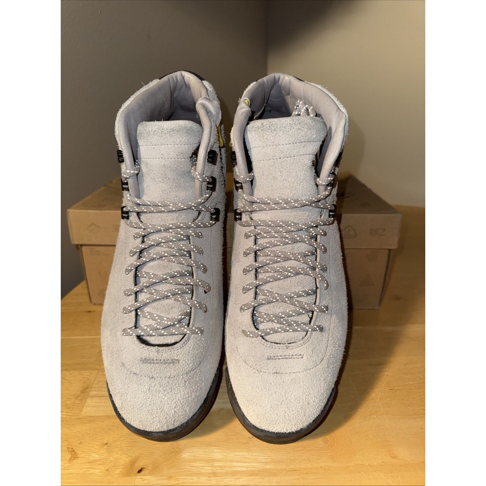 Nike Size 13 - Nike ACG Air Magma TZ Matte Silver Size US 13 / EU 46 - 4 Thumbnail