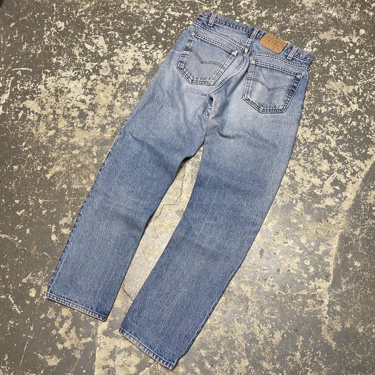 Levi's × Vintage Vintage Levi’s 505 Straight Fit Blue Denim Jeans USA 80s Size US 32 / EU 48 - 2 Thumbnail
