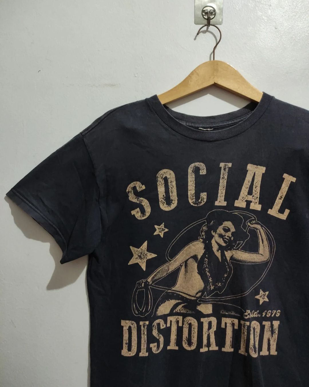 Band Tees Social Distortion CowGirl T-shirt Tag AAA Size US L / EU 52-54 / 3 - 9 Thumbnail