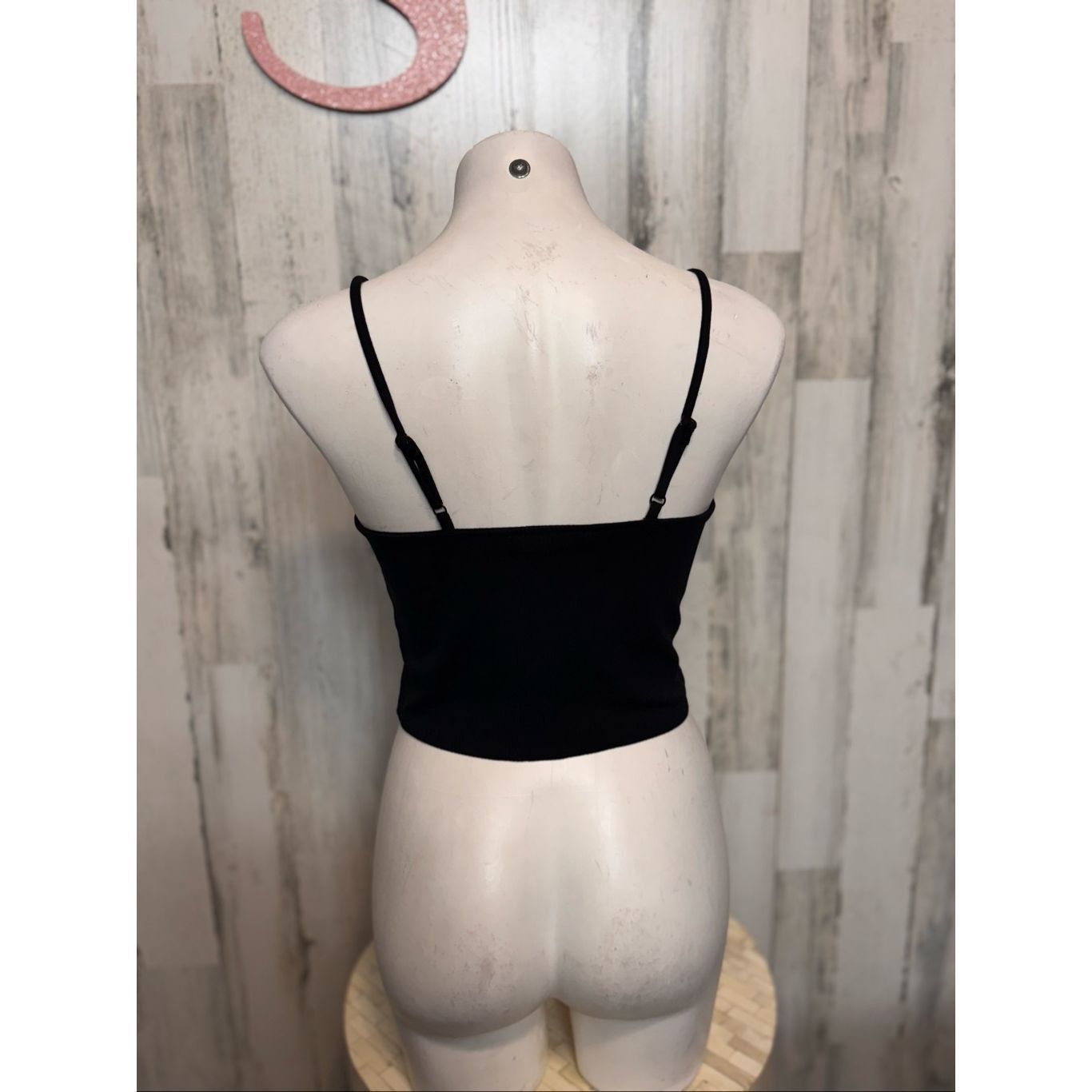 Forever 21 Forever 21 Black Jeweled Clasp Crop Top Women’s Size S Size S / US 4 / IT 40 - 5 Thumbnail