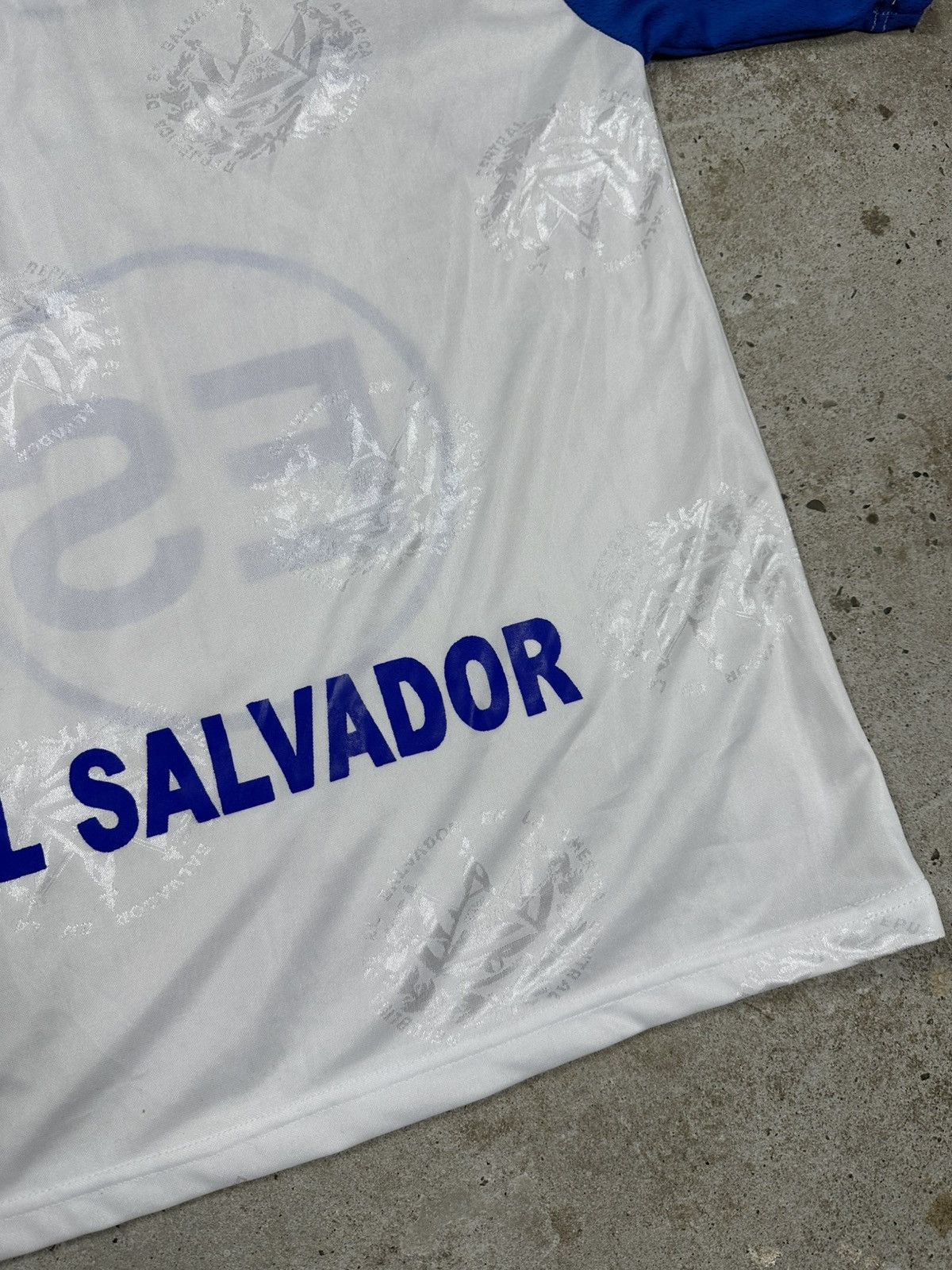 Vintage Vintage 2000s Atletica x El Salvador White Jersey Home/Away Size US M / EU 48-50 / 2 - 15 Thumbnail