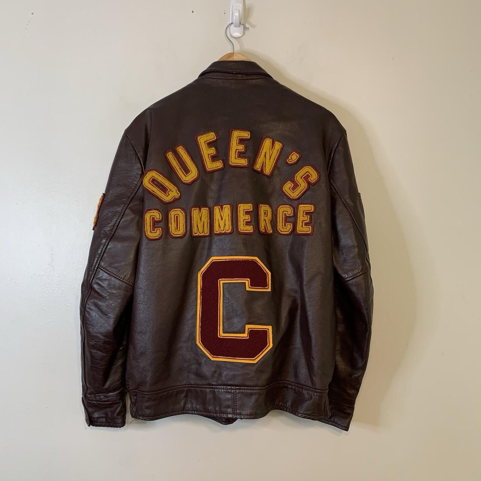 Vintage Vintage 90s Queens University Leather Varsity Red Size XL Size US XL / EU 56 / 4 - 4 Thumbnail