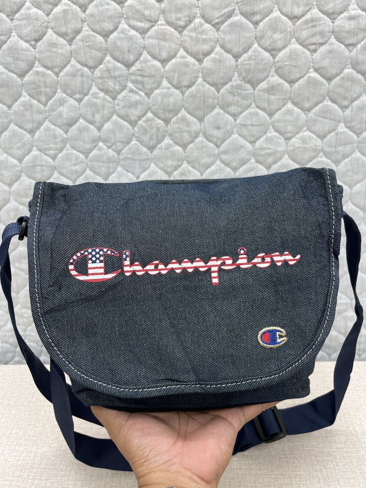 Champion × Lee 🔥🔥🔥STEALS CHAMPION & LEE RIDERS BAG Size ONE SIZE - 15 Thumbnail
