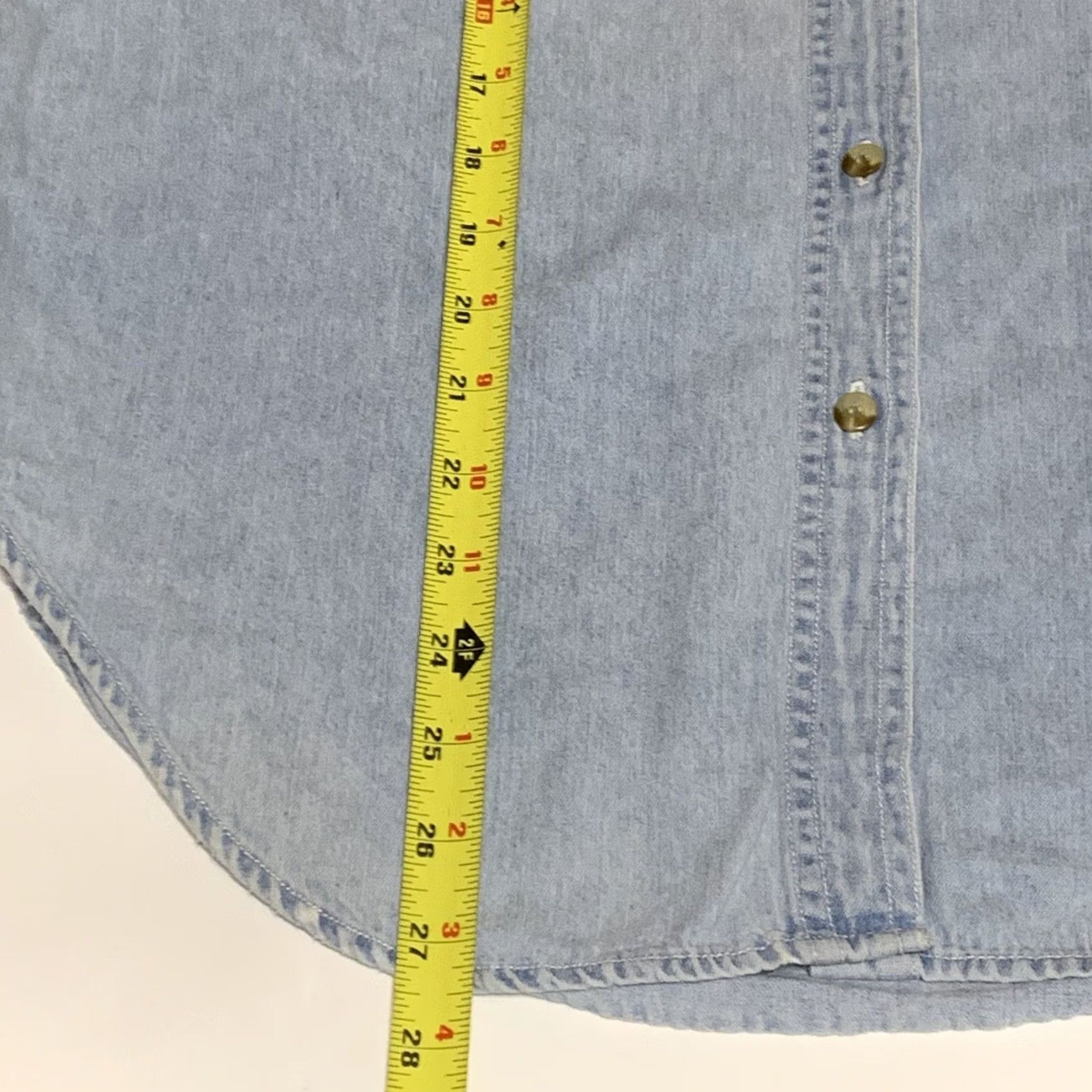 Vintage VINTAGE Lets Quinn Again Women's Shirt Cowboy Bears Blue Short Sleeve Button-Up Top Sz A S Size S / US 4 / IT 40 - 4 Thumbnail