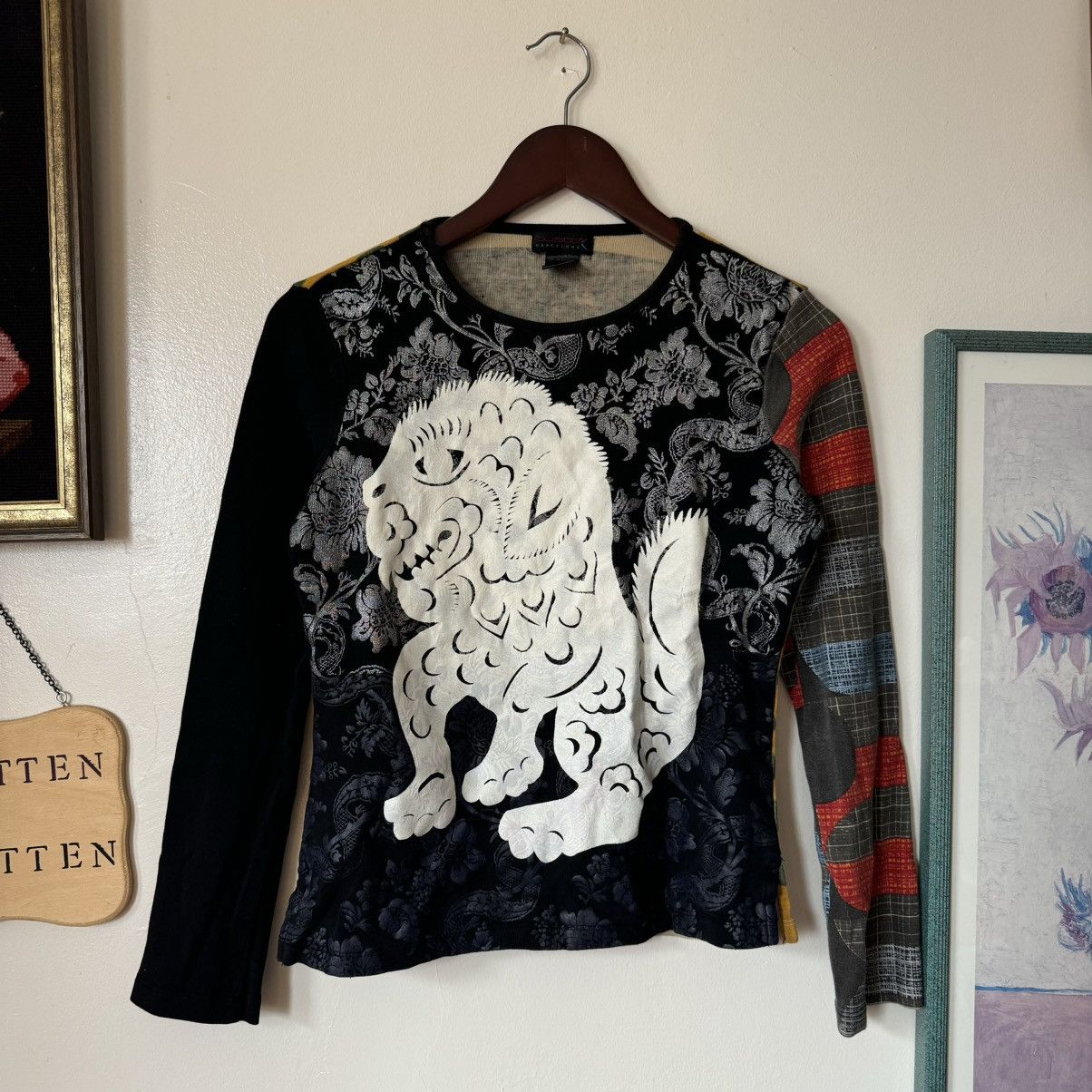 2000s Custo Barcelona white dog multi-pattern longsleeve