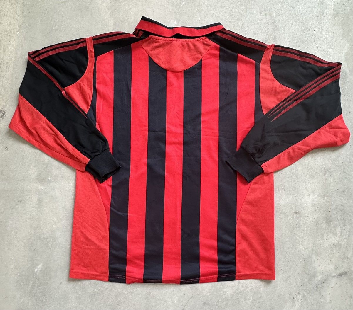 Vintage VINTAGE AC MILAN 05/06 HOME FAN JERSEY Size US L / EU 52-54 / 3 - 5 Thumbnail