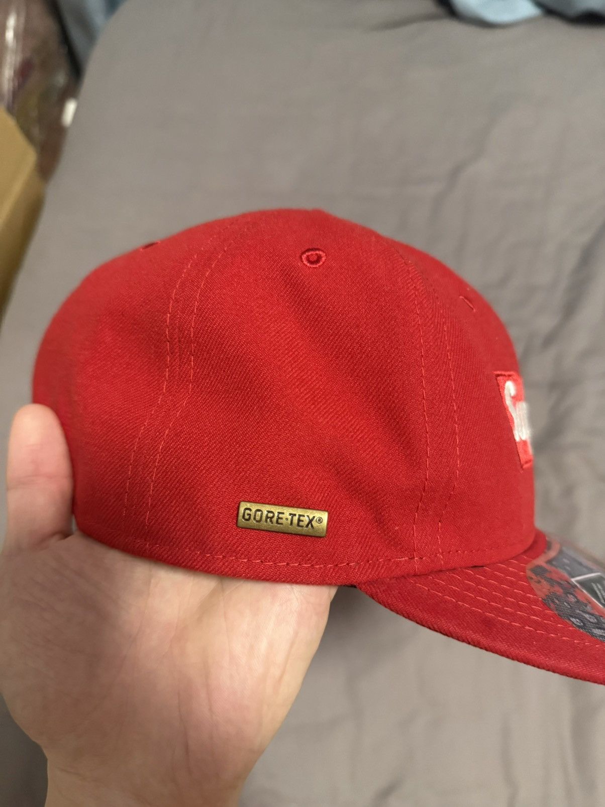 New Era × Supreme Supreme fw14 new ear gore tex 2-tone hat cap size 7 5/8 Size ONE SIZE - 3 Thumbnail