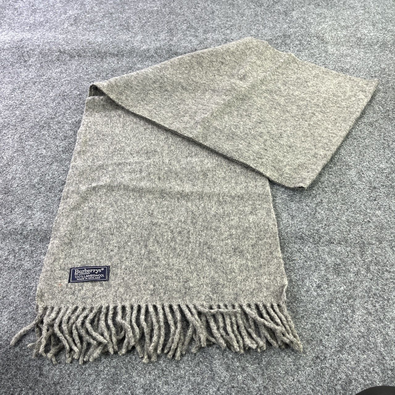 Burberry × Vintage Burberry Grey Plain Scarf / Muffler / Neckwear - T108 Size ONE SIZE - 4 Thumbnail