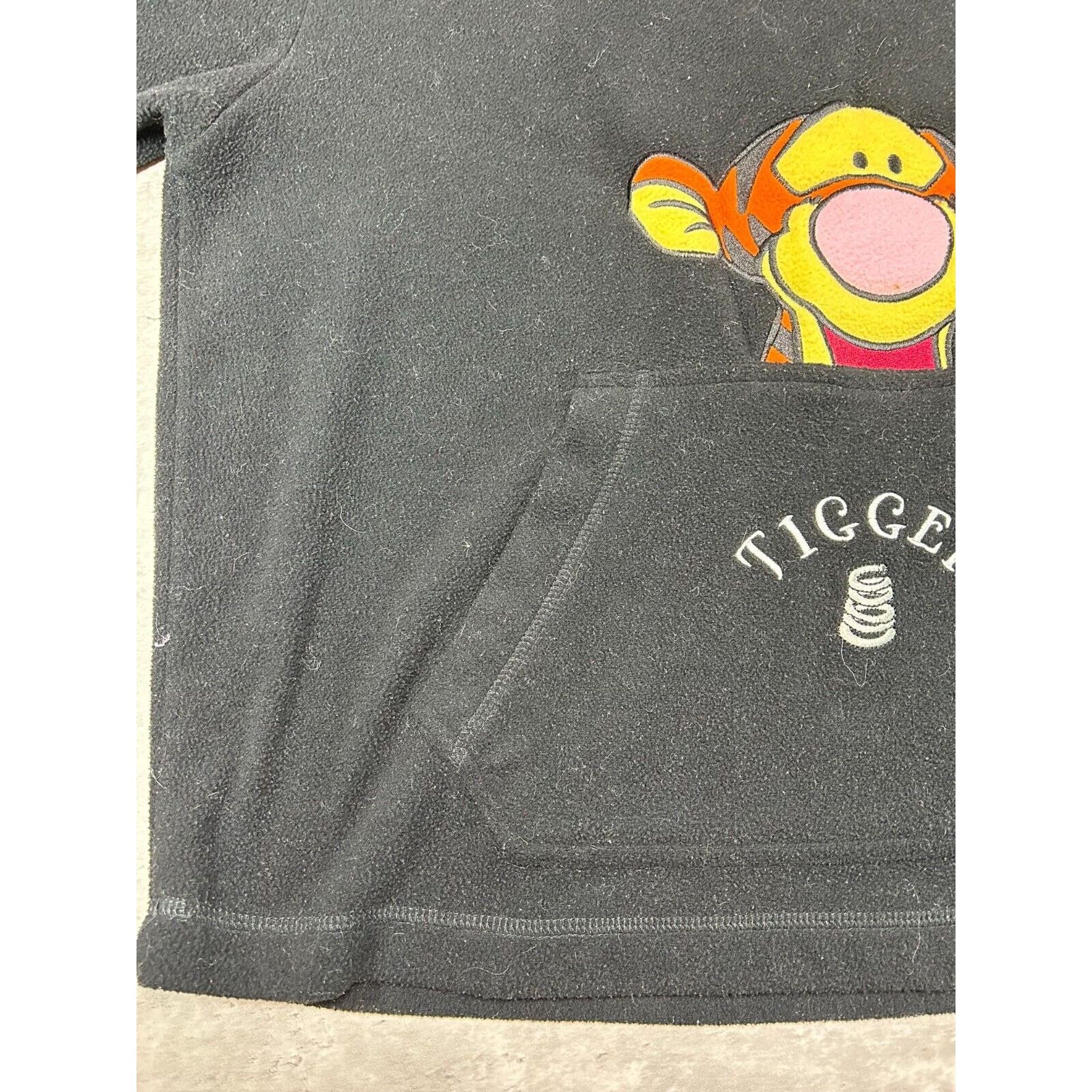 Vintage Vintage Disney Winnie The Pooh Tigger Sweatshirt Size Large Size US L / EU 52-54 / 3 - 6 Thumbnail