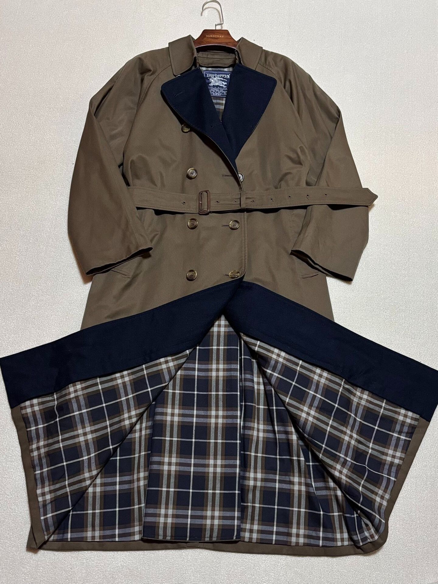 Burberry Burberry Nova Series Trench Coat Size XL / US 12-14 / IT 48-50 - 1 Thumbnail