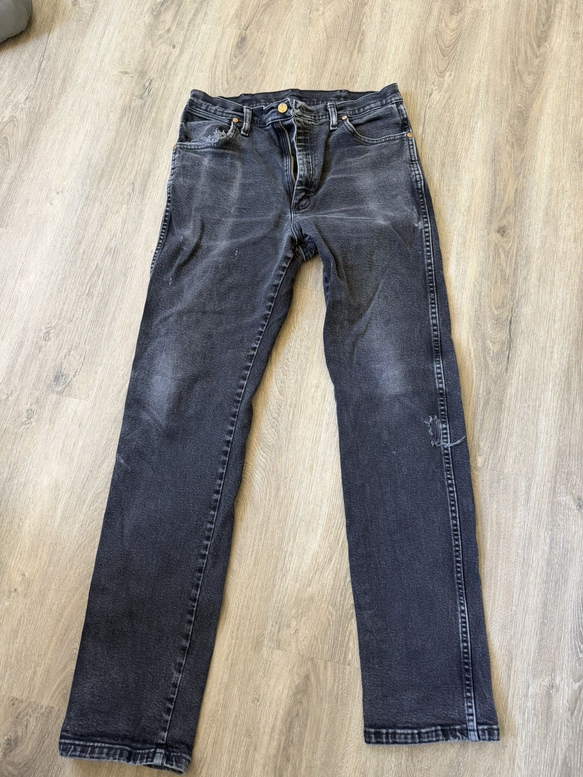 Wrangler Distressed black jeans Size US 32 / EU 48 - 1 Thumbnail