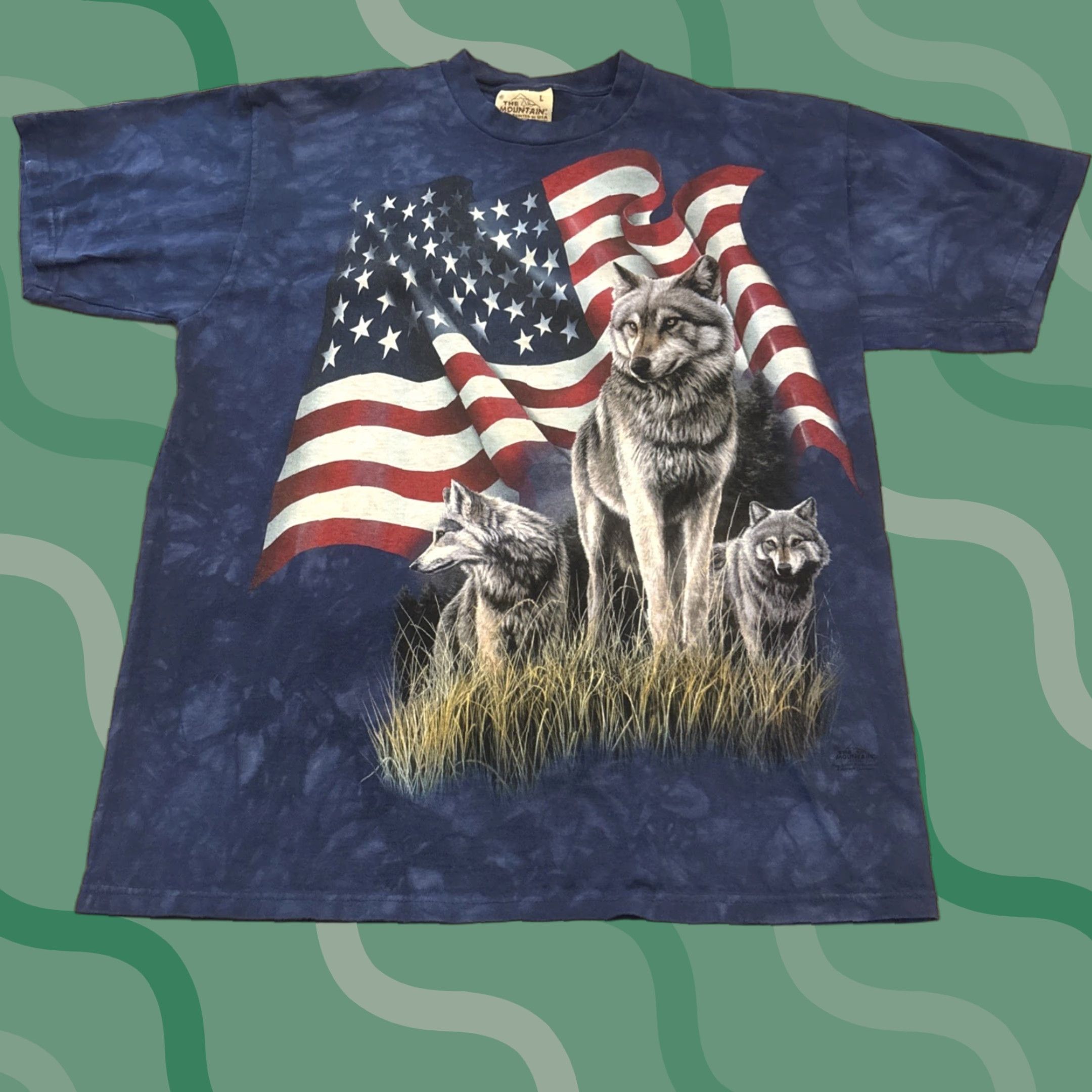 The Mountain VINTAGE The Mountain Shirt Unisex Adults L Blue Tie Dye Wolf American Flag Graphic Tee USA, 2001 Size US L / EU 52-54 / 3 - 1 Thumbnail