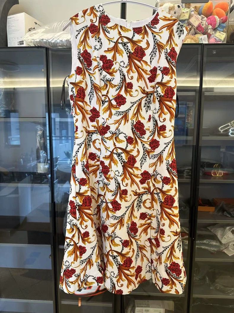 Versace Versace Rose sleeveless dress Size S / US 4 / IT 40 - 1 Thumbnail