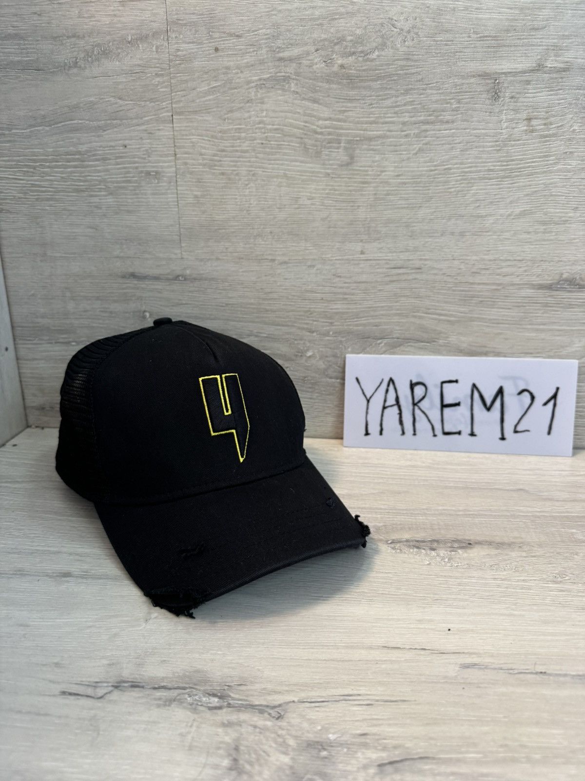 Other Yelir World Cap hat Size ONE SIZE - 1 Thumbnail