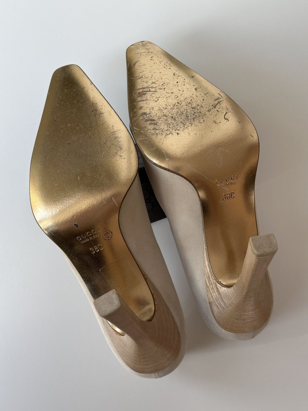 Gucci Gucci Nubuck Beige Black Metal Toe Heels Size 38 US 8 Size US 8 / IT 38 - 10 Thumbnail