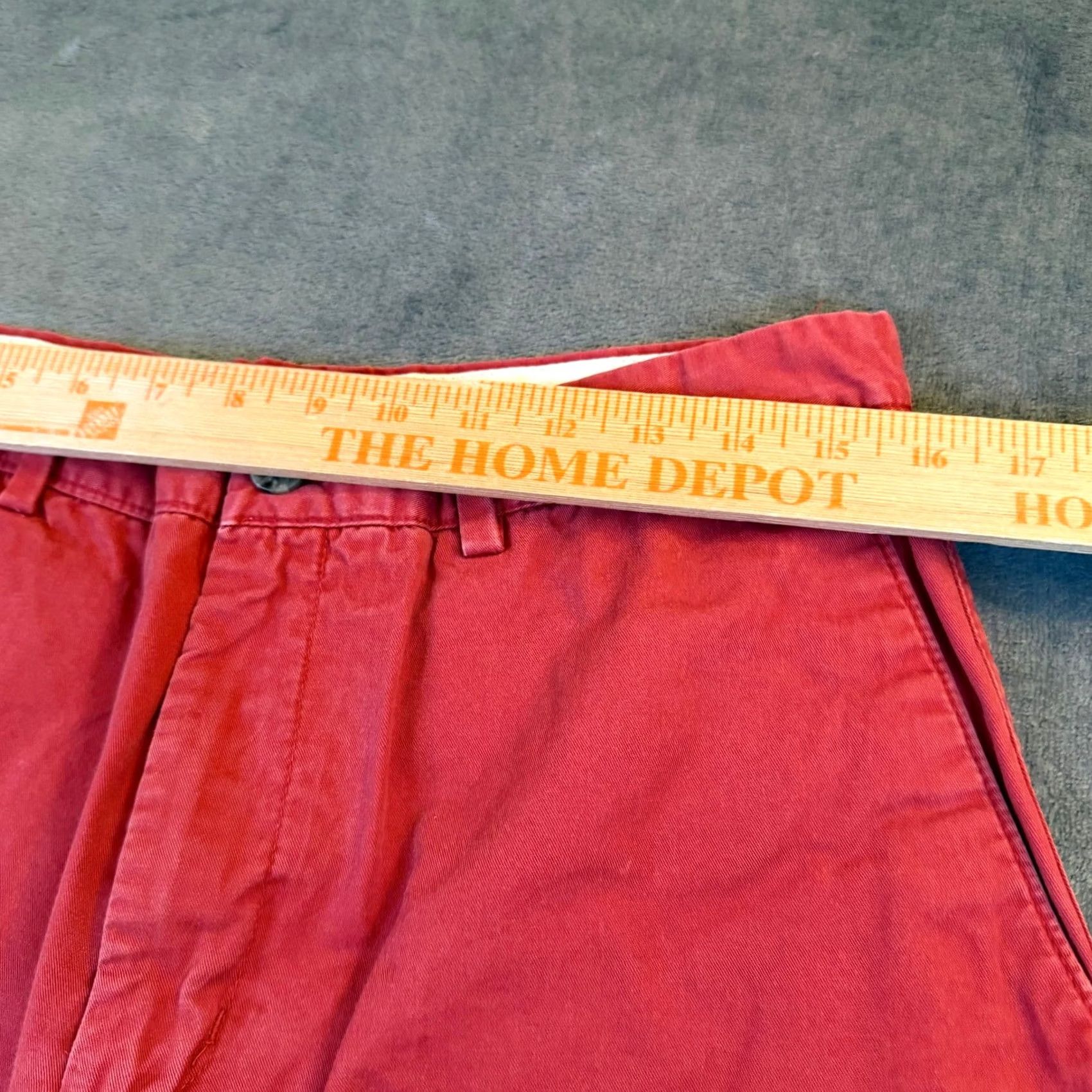 Banana Republic VINTAGE Banana Republic Red Chino Shorts Mens 33 Flat Front Casual Summer Summer, Spring, Casual Mens 33 Red chinos banana republic shorts Size US 33 - 6 Thumbnail