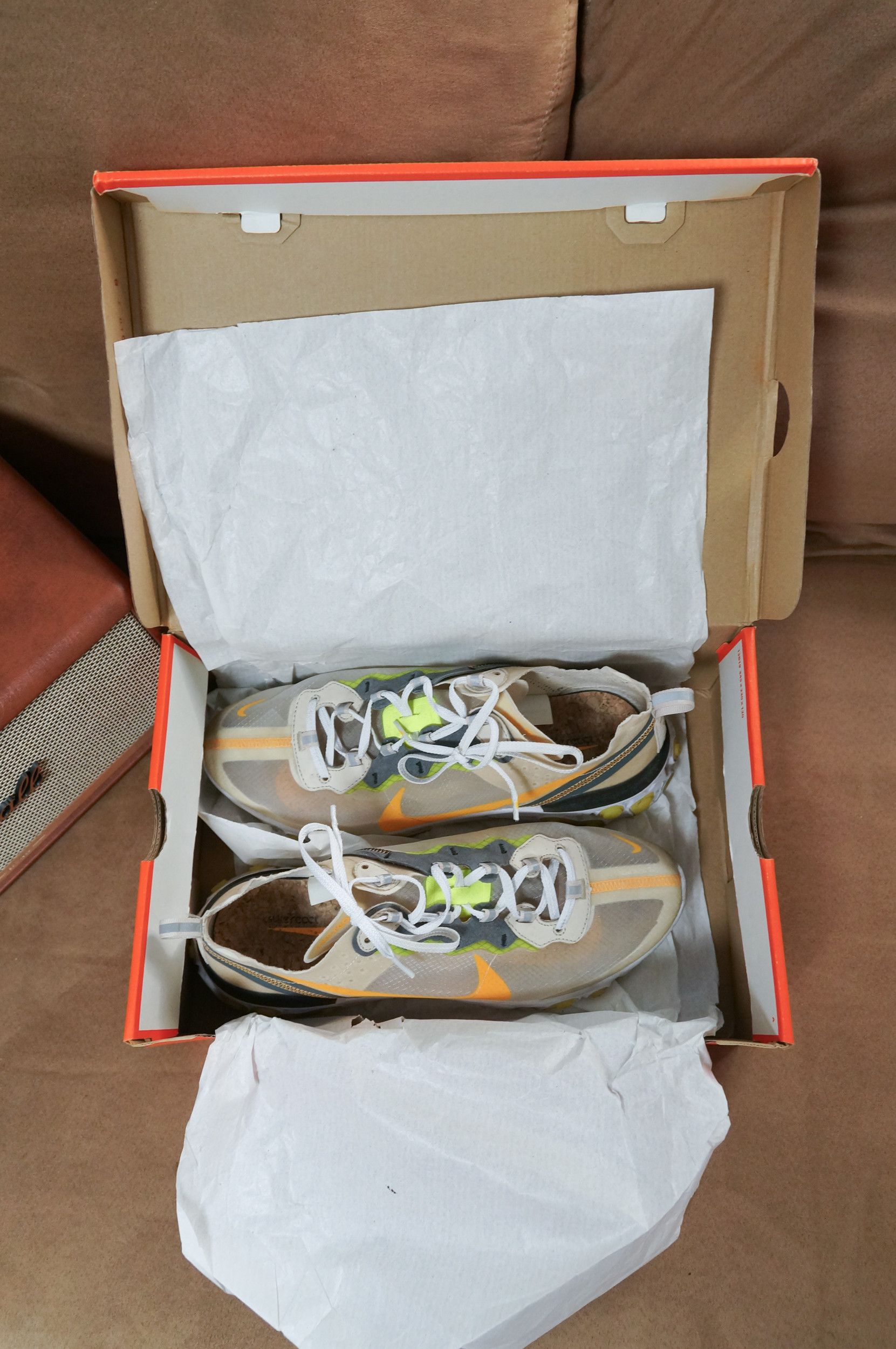 Nike NIKE REACT ELEMENT 87 OREWOOD Size US 11 / EU 44 - 2 Thumbnail