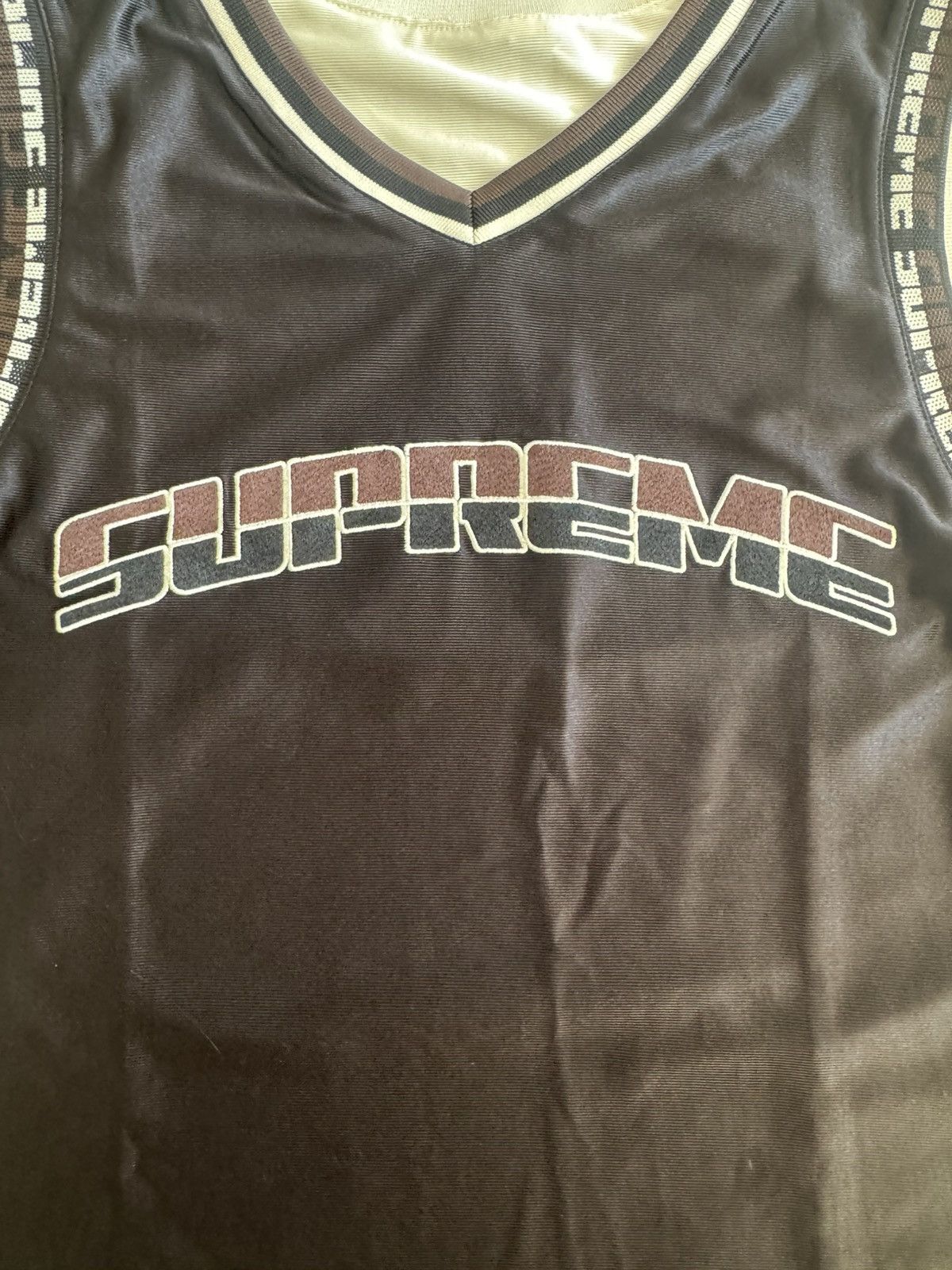 Supreme Supreme Reversible Basketball Jersey SS22 Brown Size L Size US L / EU 52-54 / 3 - 2 Thumbnail