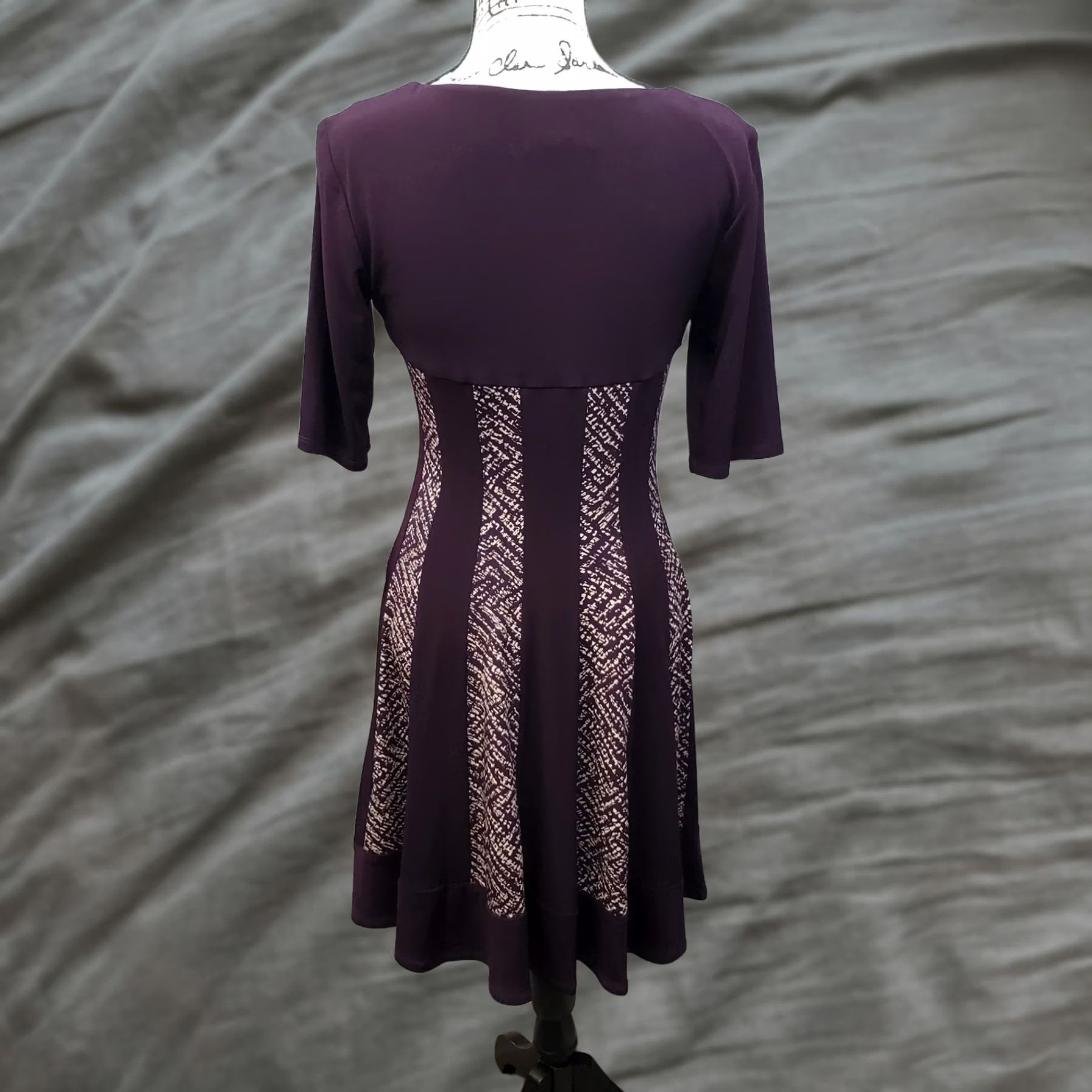 Vintage Connected Apparel Sheath Dress Womens Size 10P Purple Tan Stretch Scoop Neck Dress Size L / US 10 / IT 46 - 1 Thumbnail