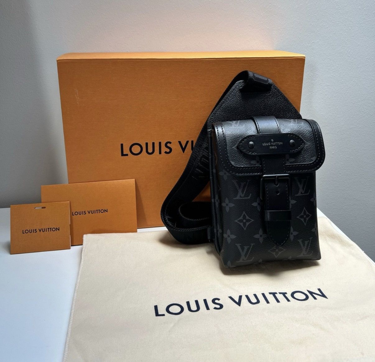 Louis Vuitton Louis vuitton saumur sling bad Size ONE SIZE - 1 Thumbnail