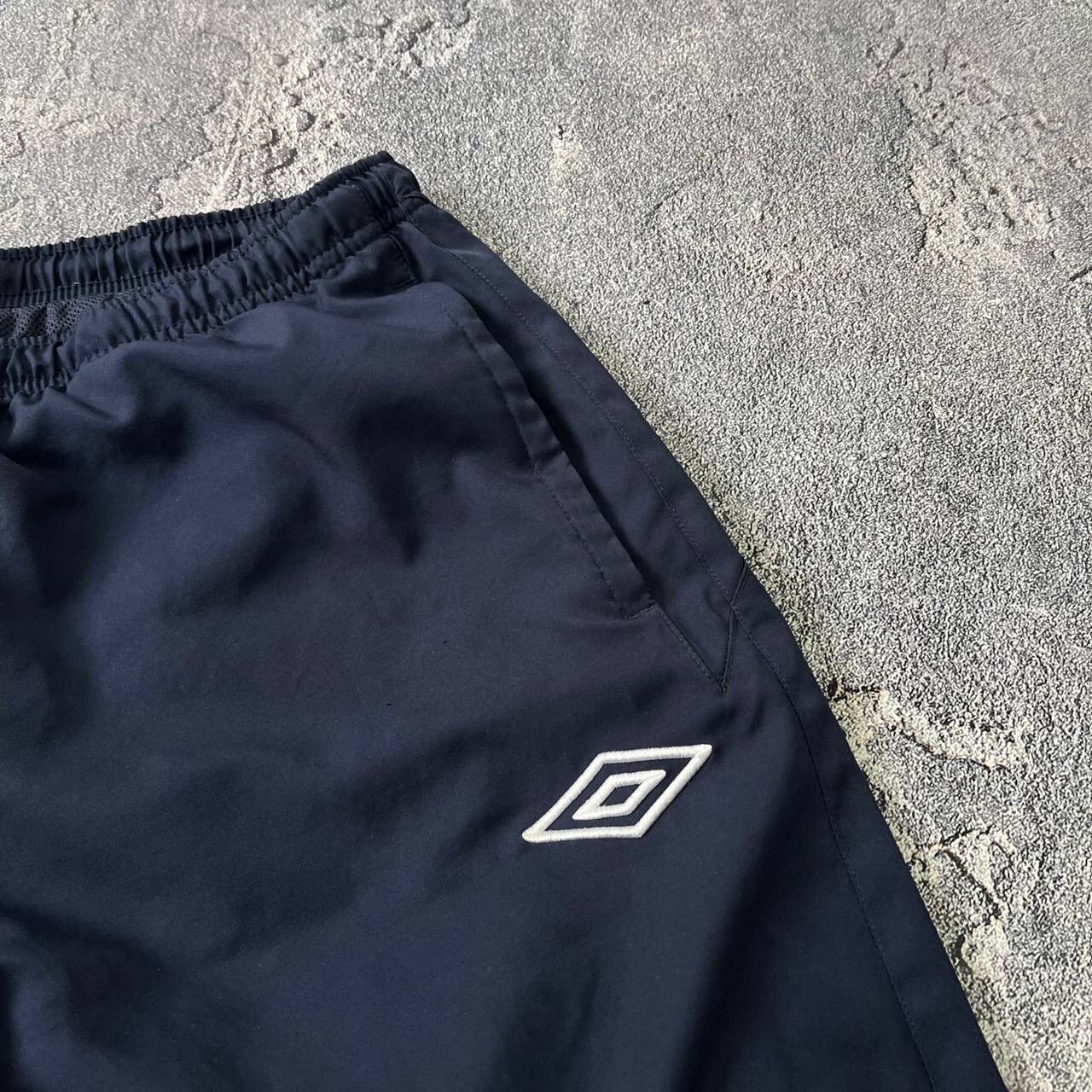 Umbro Vintage Glasgow Rangers 2018/2019 top training football Size US 34 / EU 50 - 4 Thumbnail
