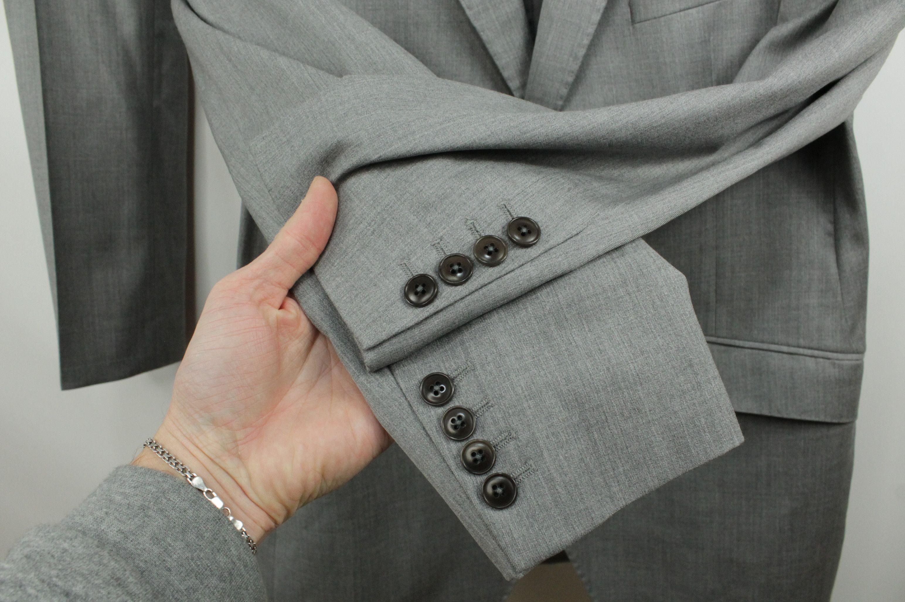 Charles Tyrwhitt Charles Tyrwhitt Gray Reda 110'S Wool Suit Men's Size 42R - 4 Thumbnail