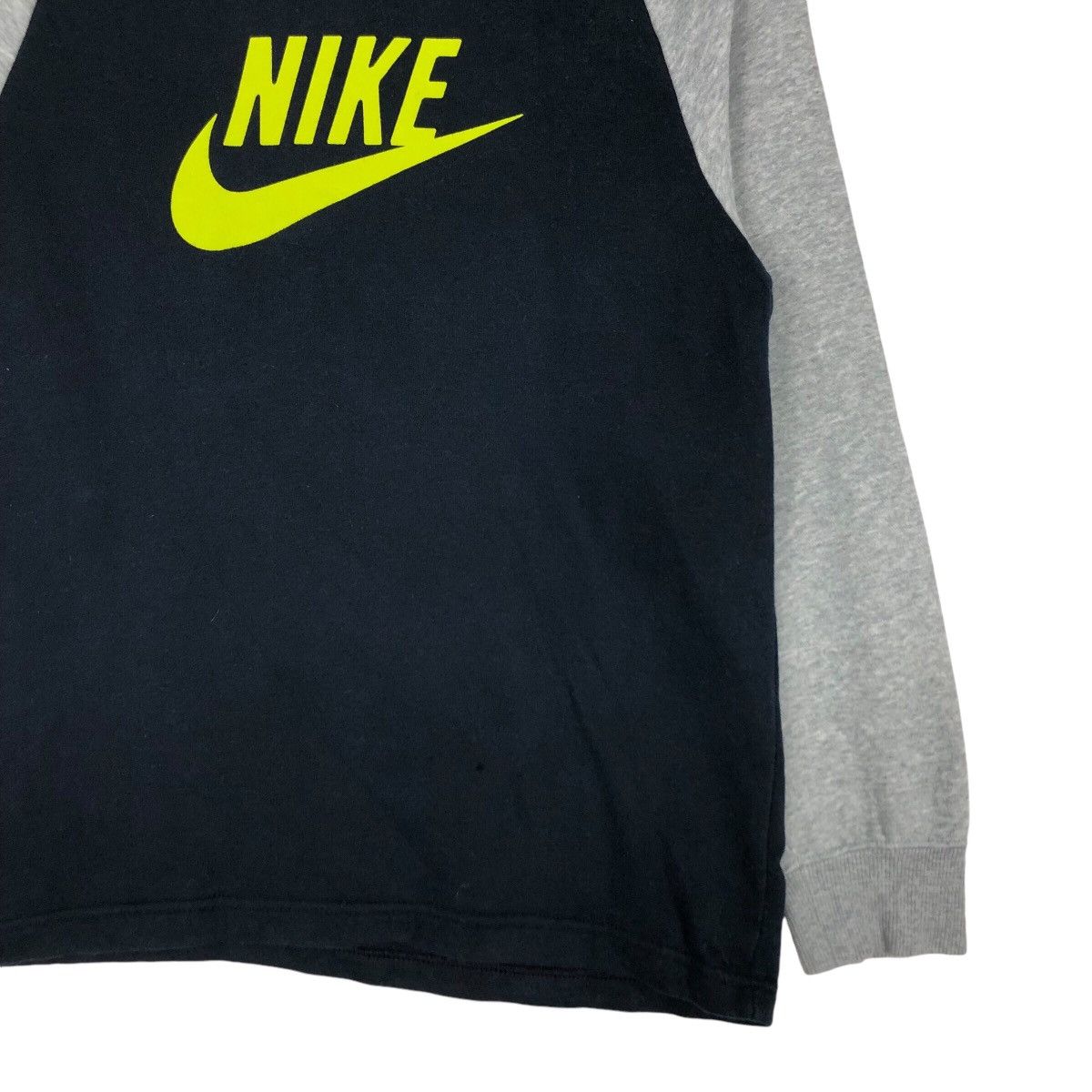 Nike × Vintage Vintage Nike Raglan Sweatshirt Rare Size US S / EU 44-46 / 1 - 4 Thumbnail