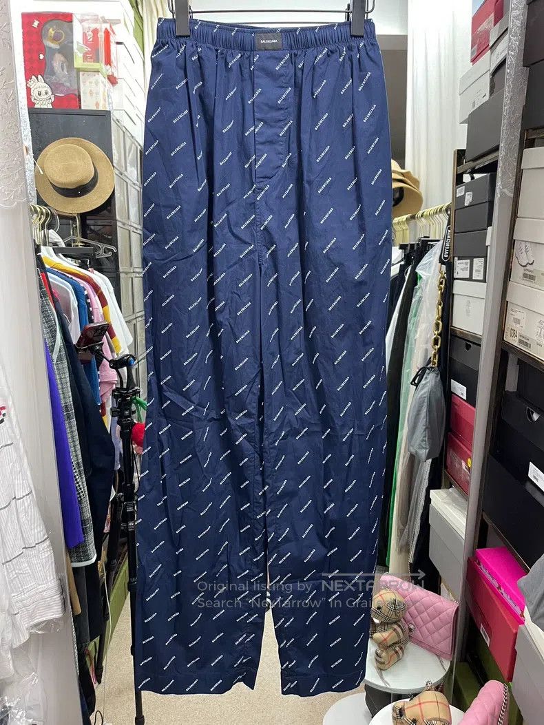 Balenciaga Balenciaga Letter Logo Elastic Waist Wide Leg Pants Size US 28 / EU 44 - 1 Thumbnail