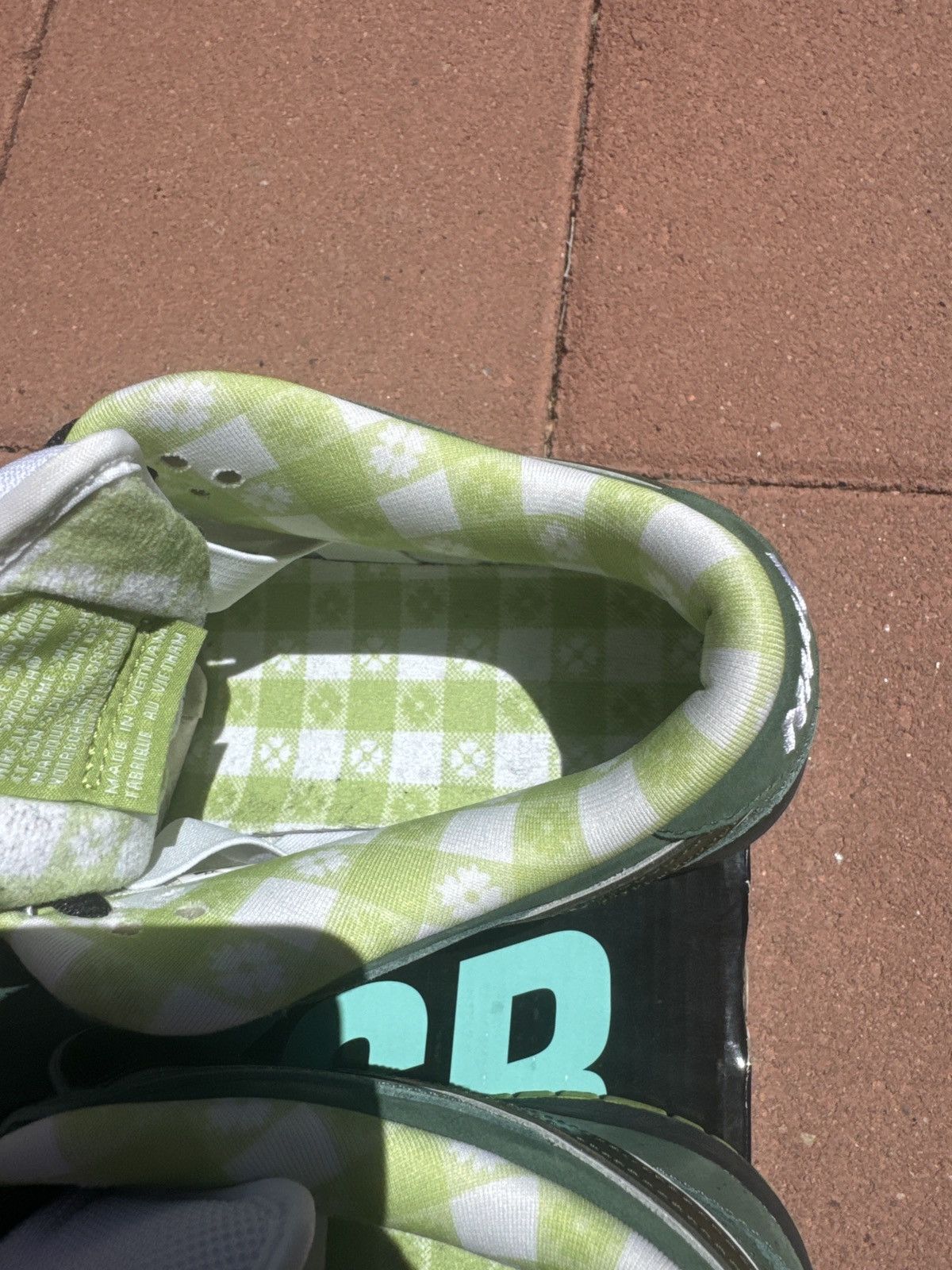 Nike Nike size 8.5 Green lobster dunk sb low Size US 8.5 / EU 41-42 - 12 Thumbnail