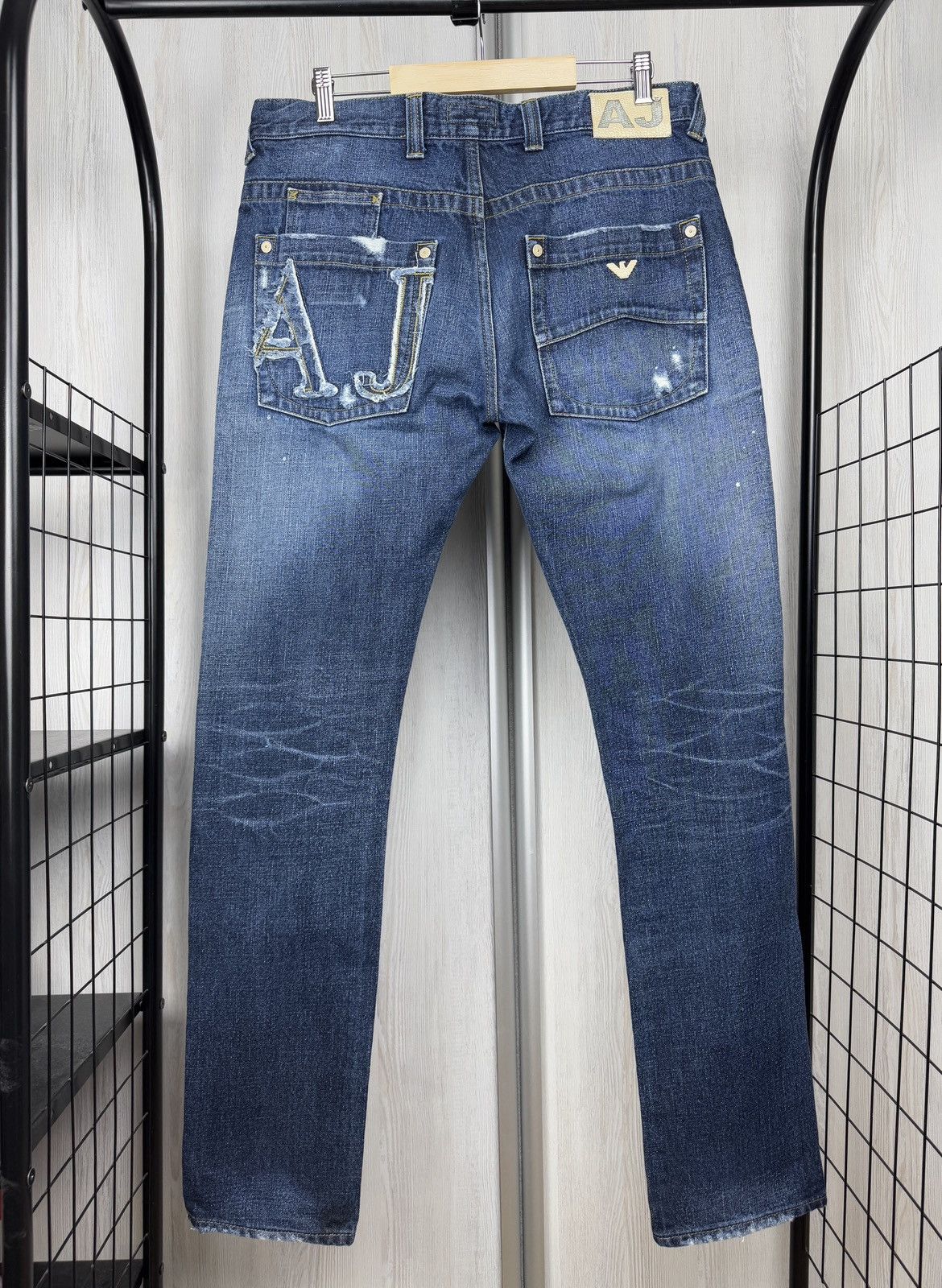 Armani ARMANI JEANS Men's Blue Distressed Denim Big Logo Jeans 33 Size US 33 - 1 Thumbnail