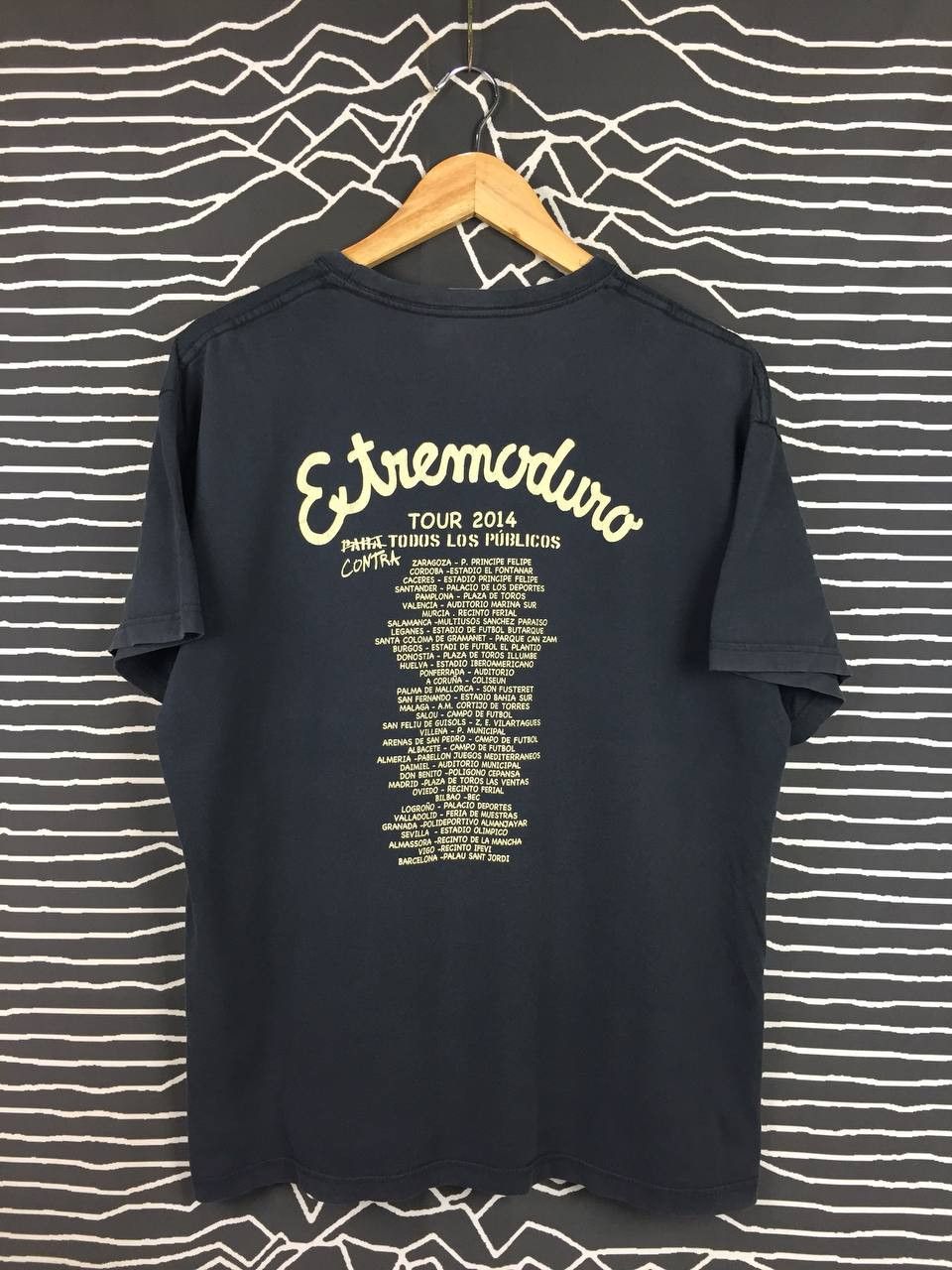 Band Tees × Vintage Extremoduro Spanish Punk Rock Band Tour 2014 Tee Size US L / EU 52-54 / 3 - 6 Thumbnail