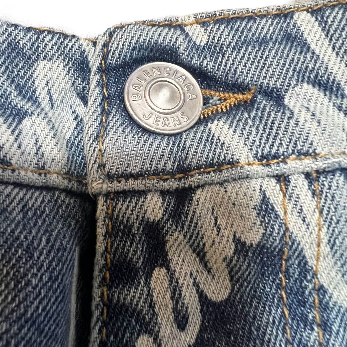 Balenciaga BALENCIAGA 2022AW All Over Logo RAVER JEANS Size US 31 - 8 Thumbnail